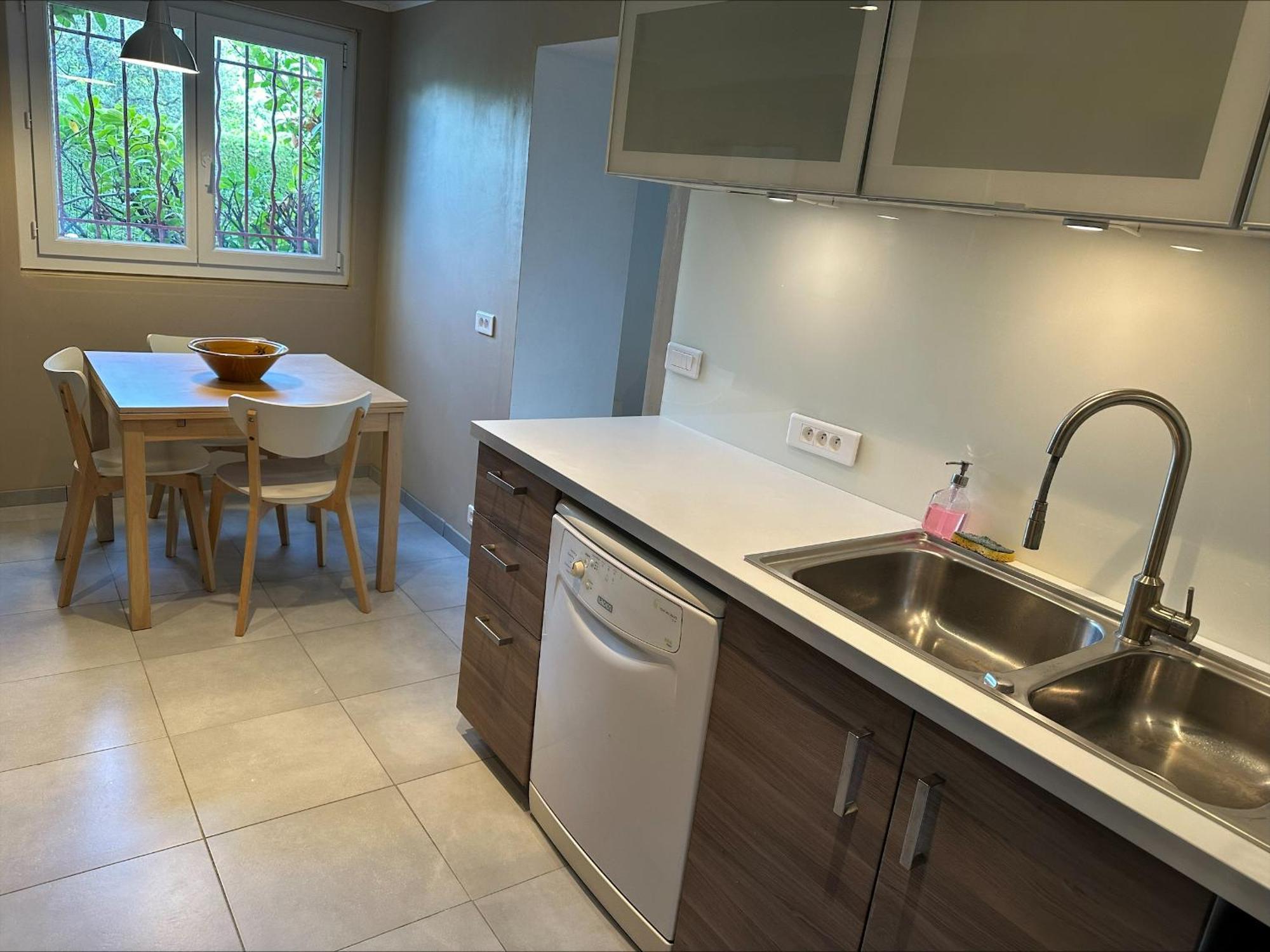 Holiday home De Charme 6 Pieces Avec Vue Sur Les Hauteurs De