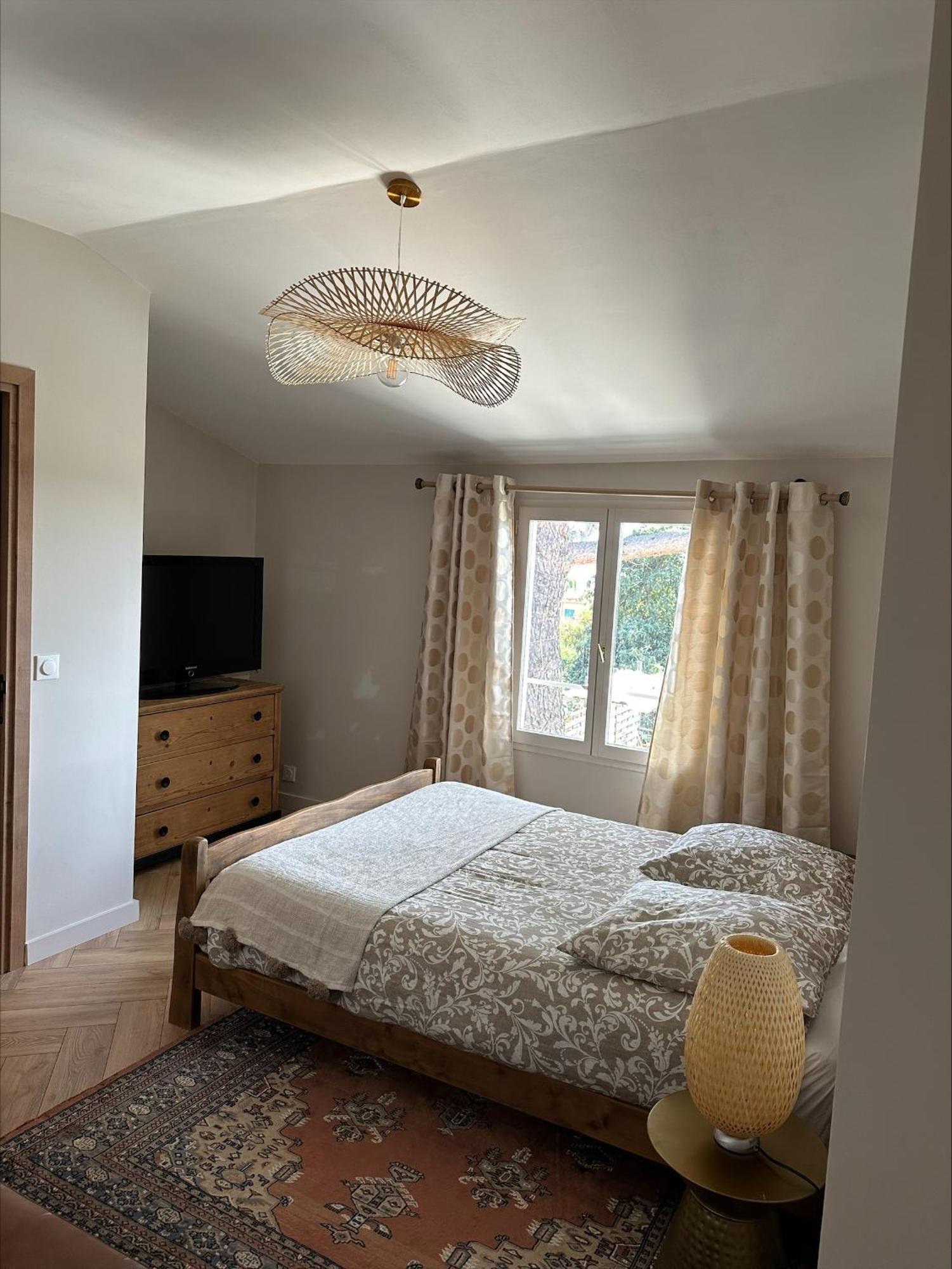 Holiday home De Charme 6 Pieces Avec Vue Sur Les Hauteurs De