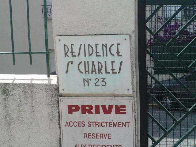 Centre- Small Pied-a-terre Near Beaches
