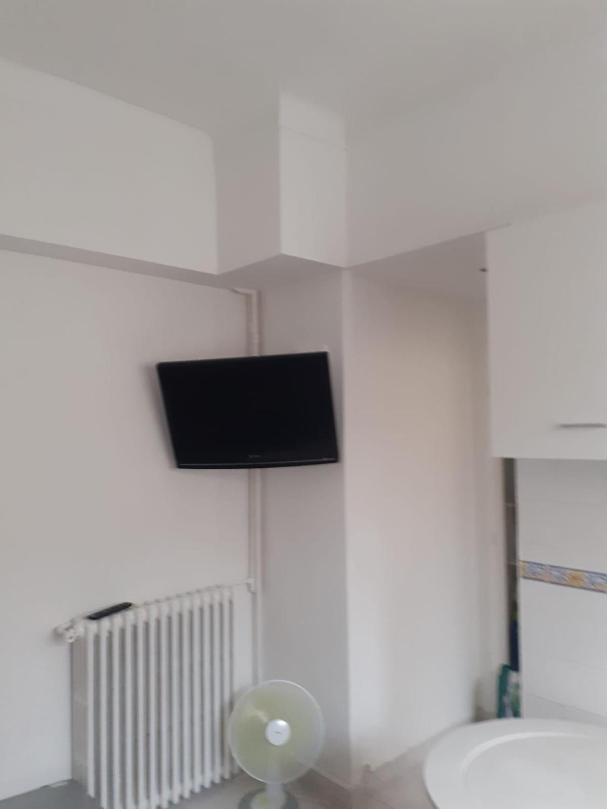 Apartment Centre- Small Pied-a-terre Near Beaches
