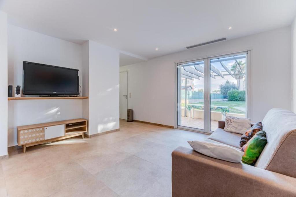 Villa Maison 6 Personnes Avec Jardin Et Parking Prive Nice