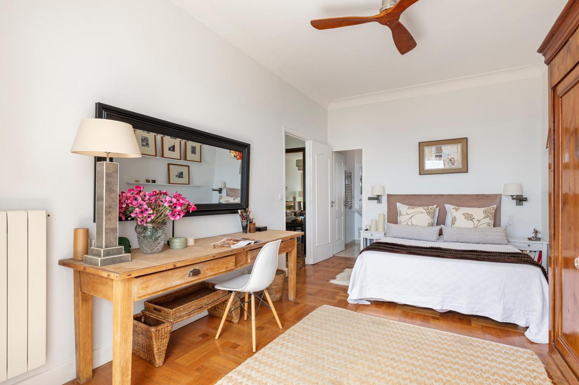 Unique Sea View Apartment, Center, 100m2