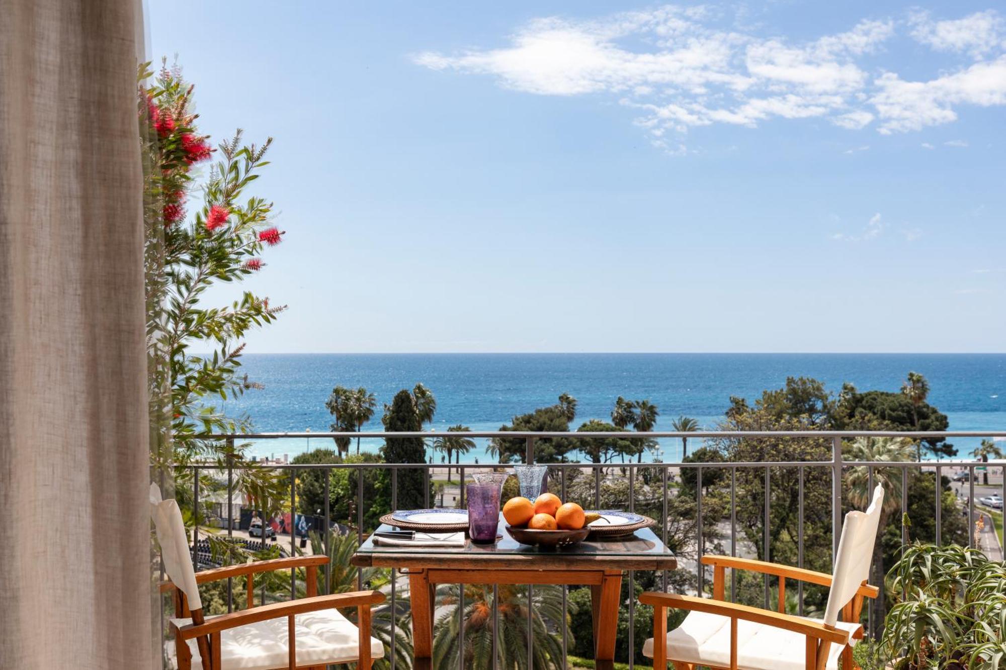 Apartment Unique Sea View Apartment, Center, 100m2 *