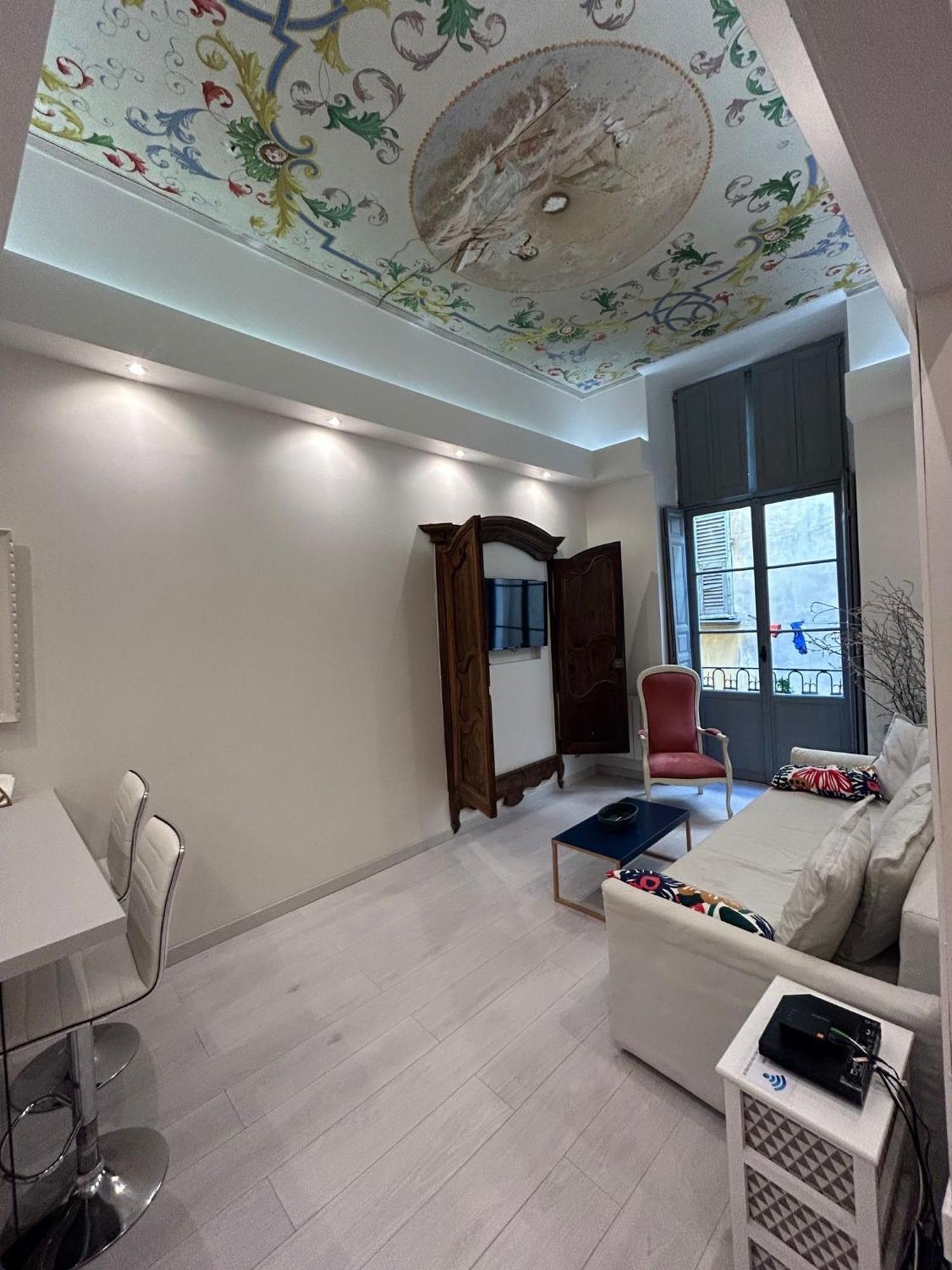 Luxury In The Heart Of Old Town Nice. Nice