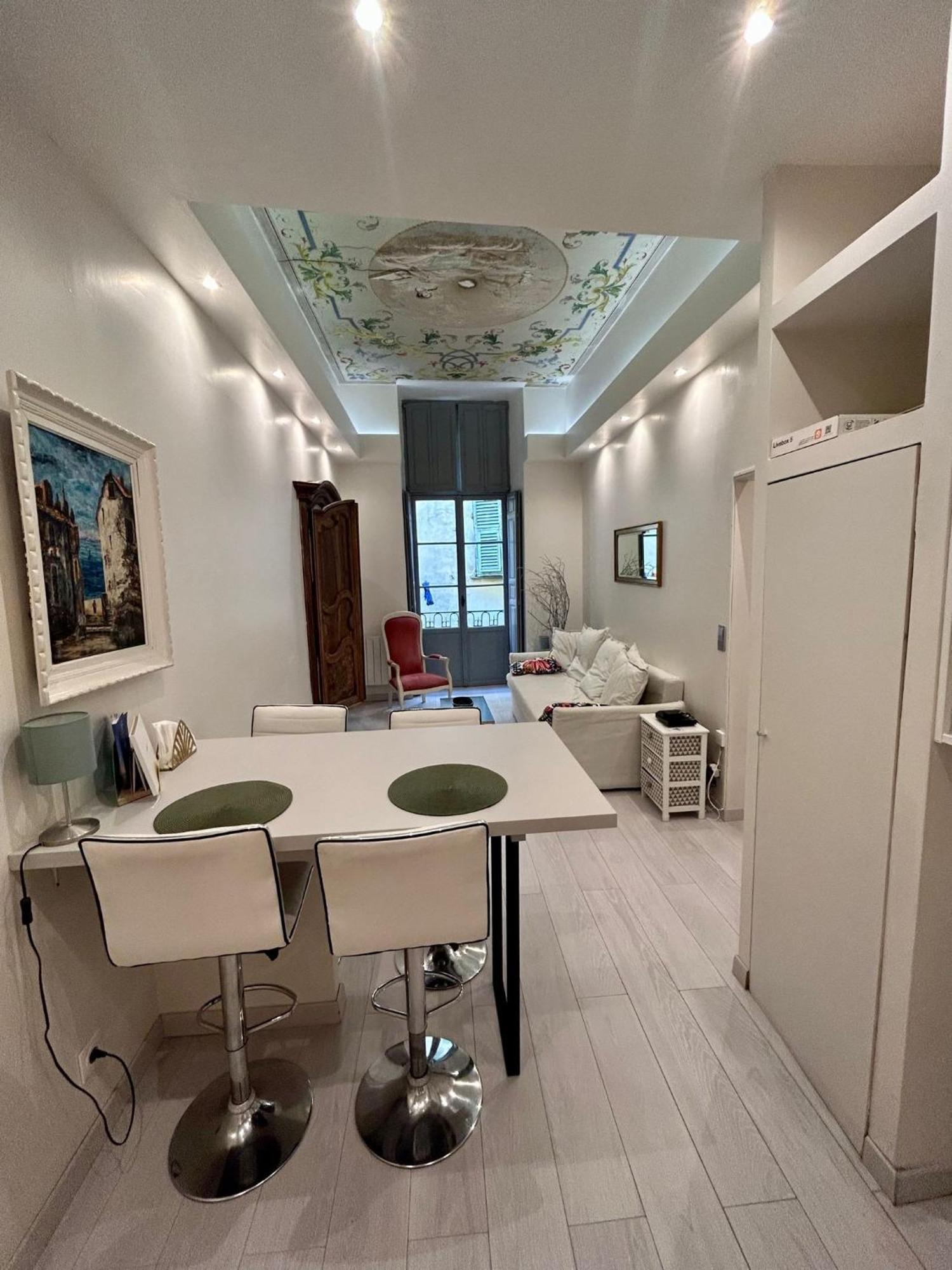 Luxury In The Heart Of Old Town Nice. Nice