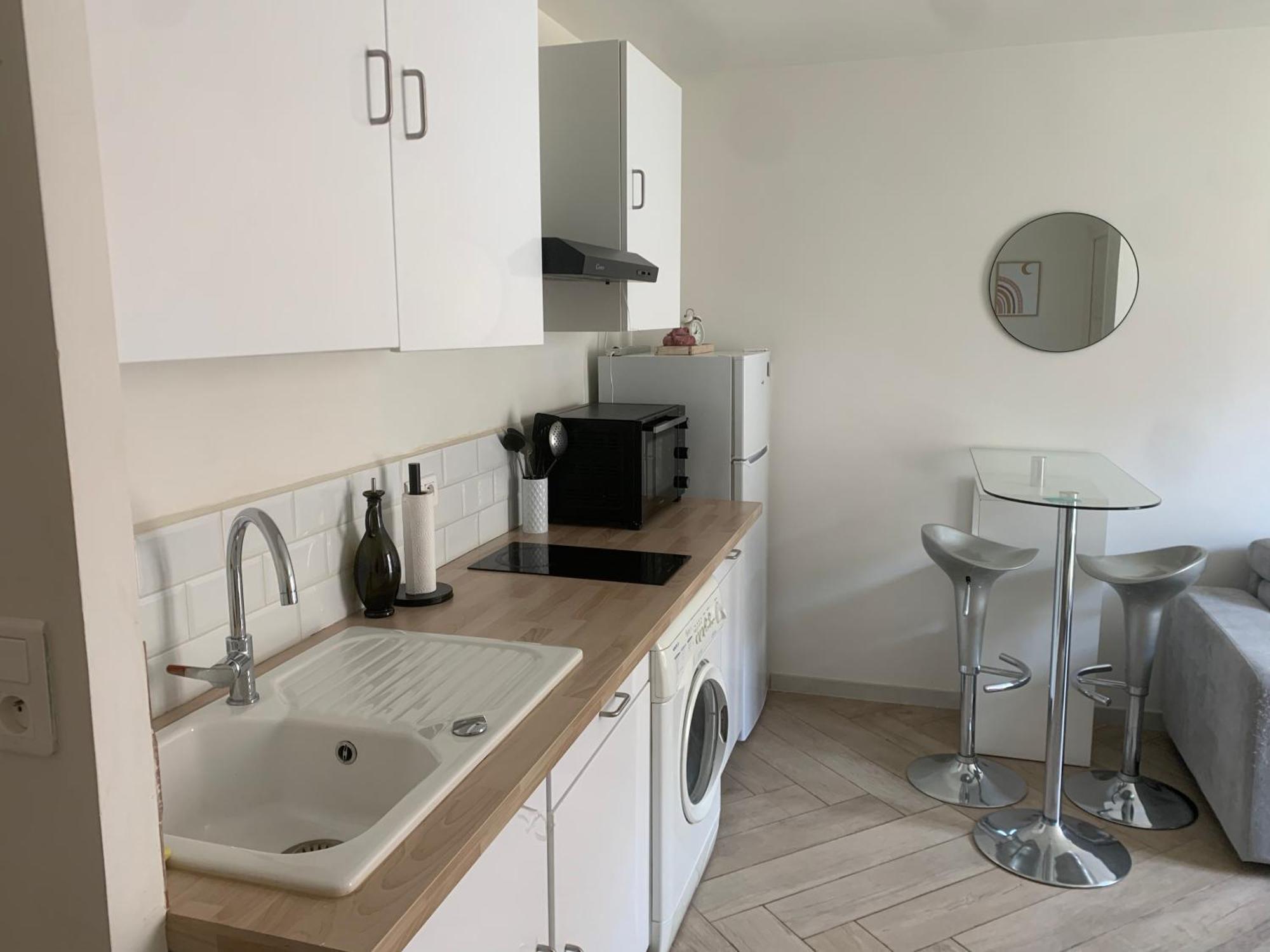 A 5 Minutes De La Apartment