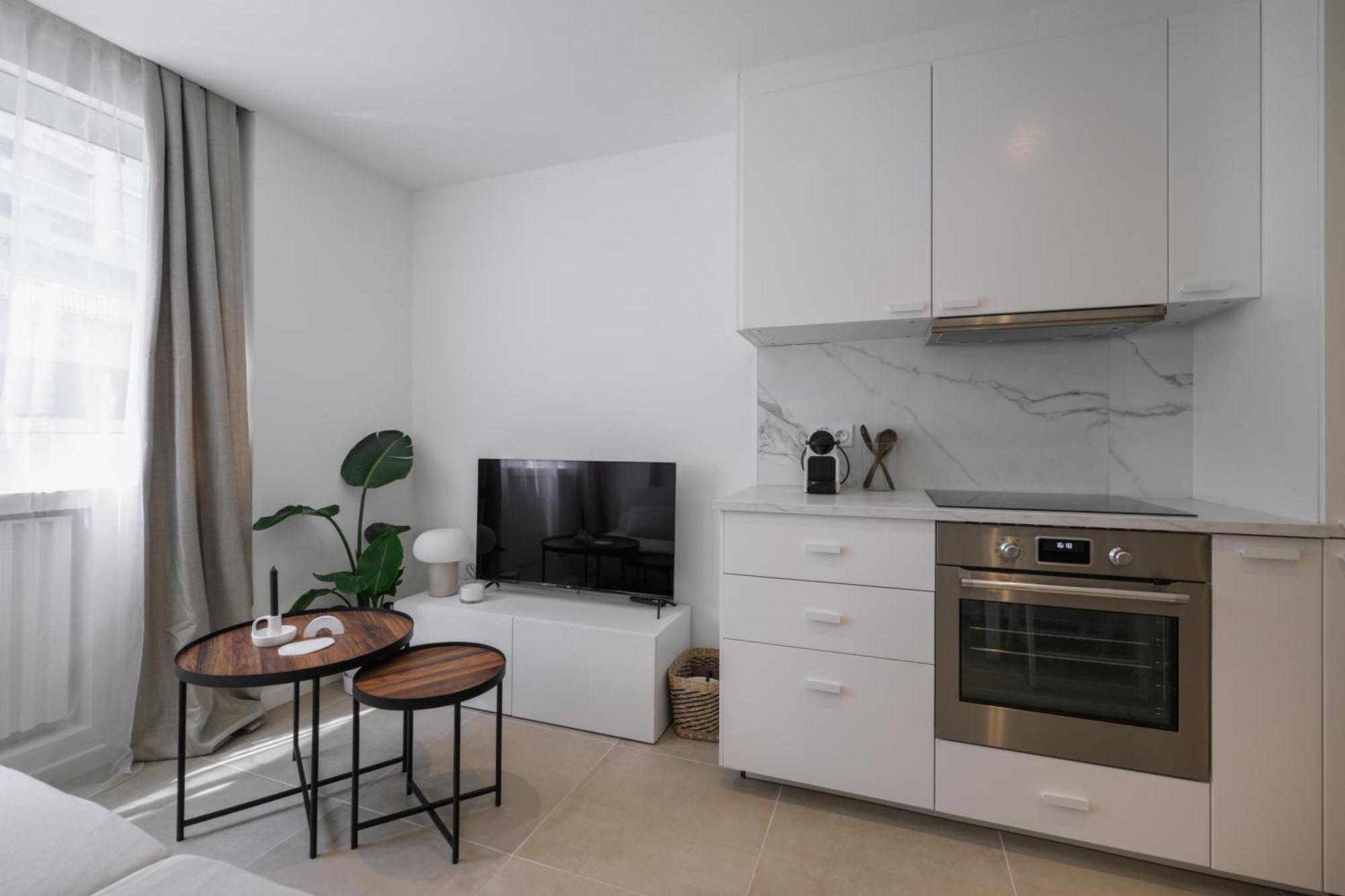 Spacieux Summer Getaway Ideal For 6 Apartment