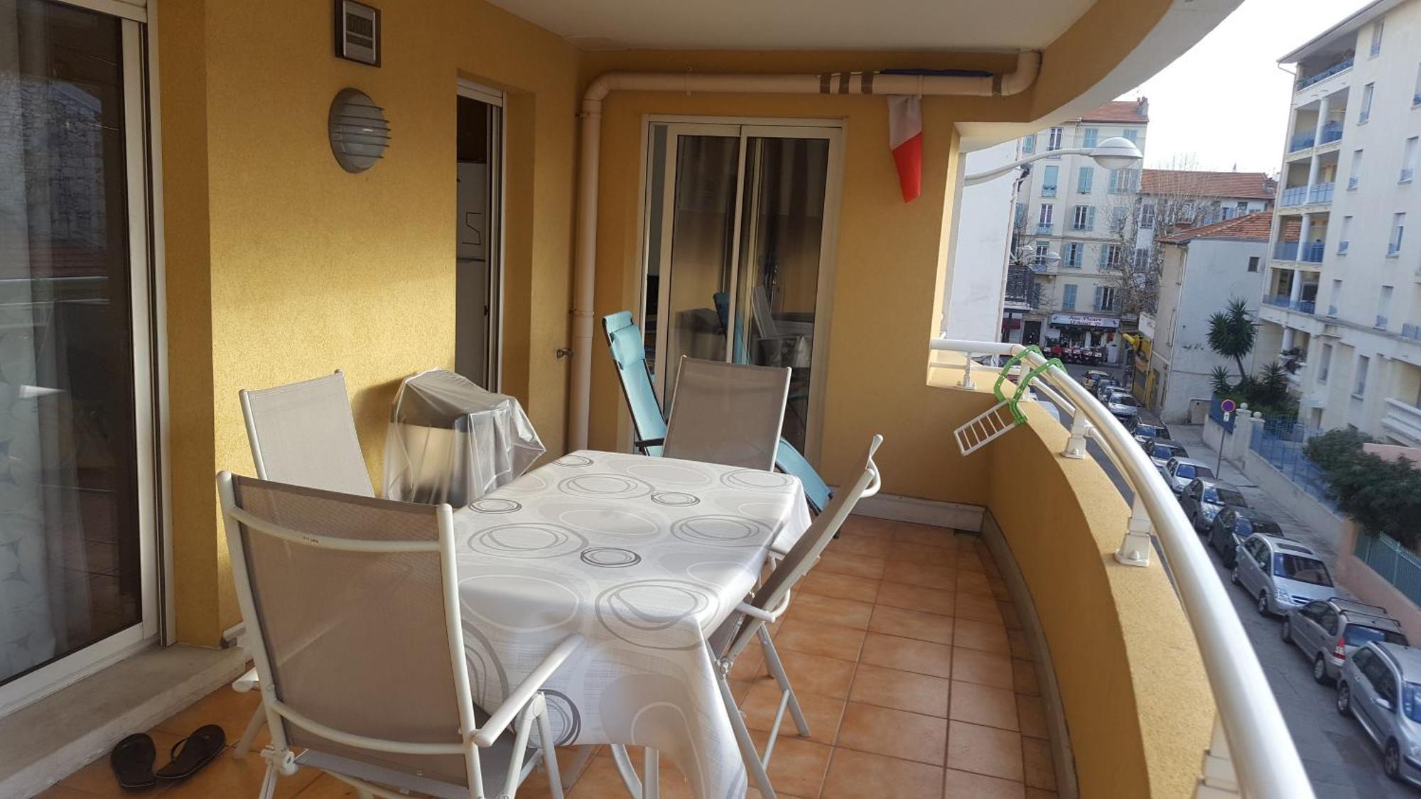 Chambre Pour 51m2 Avec Grande Terrasse Homestay Nice