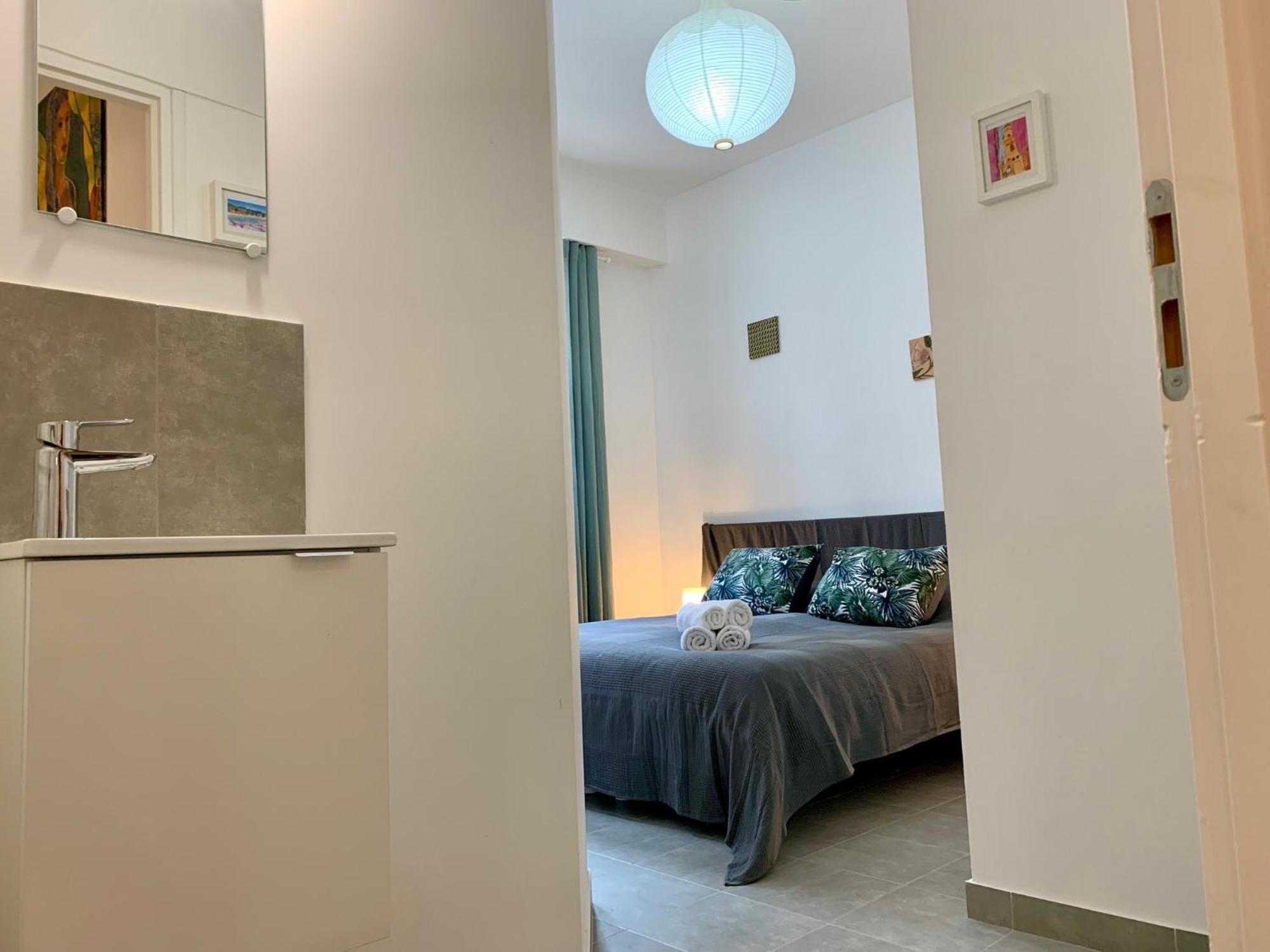 Appartement Riviera - Maison Du Grand Sud - Confortable Petit 3 Pieces - Promenade Des Nice