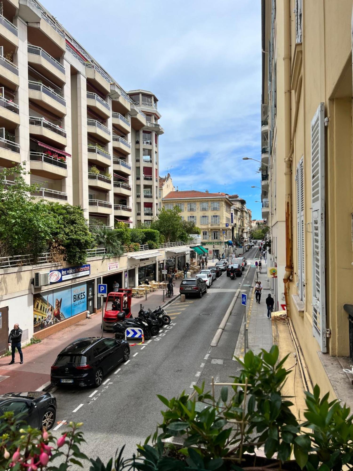 2p De Avec Balcon * Nice