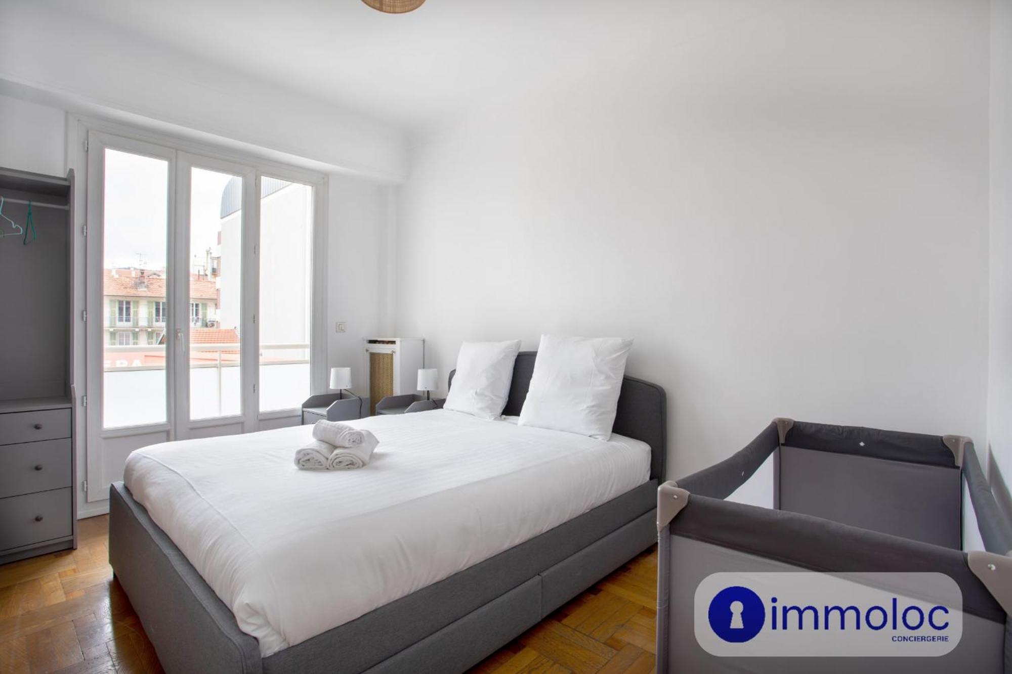 With Air Conditioning Liberation Nice