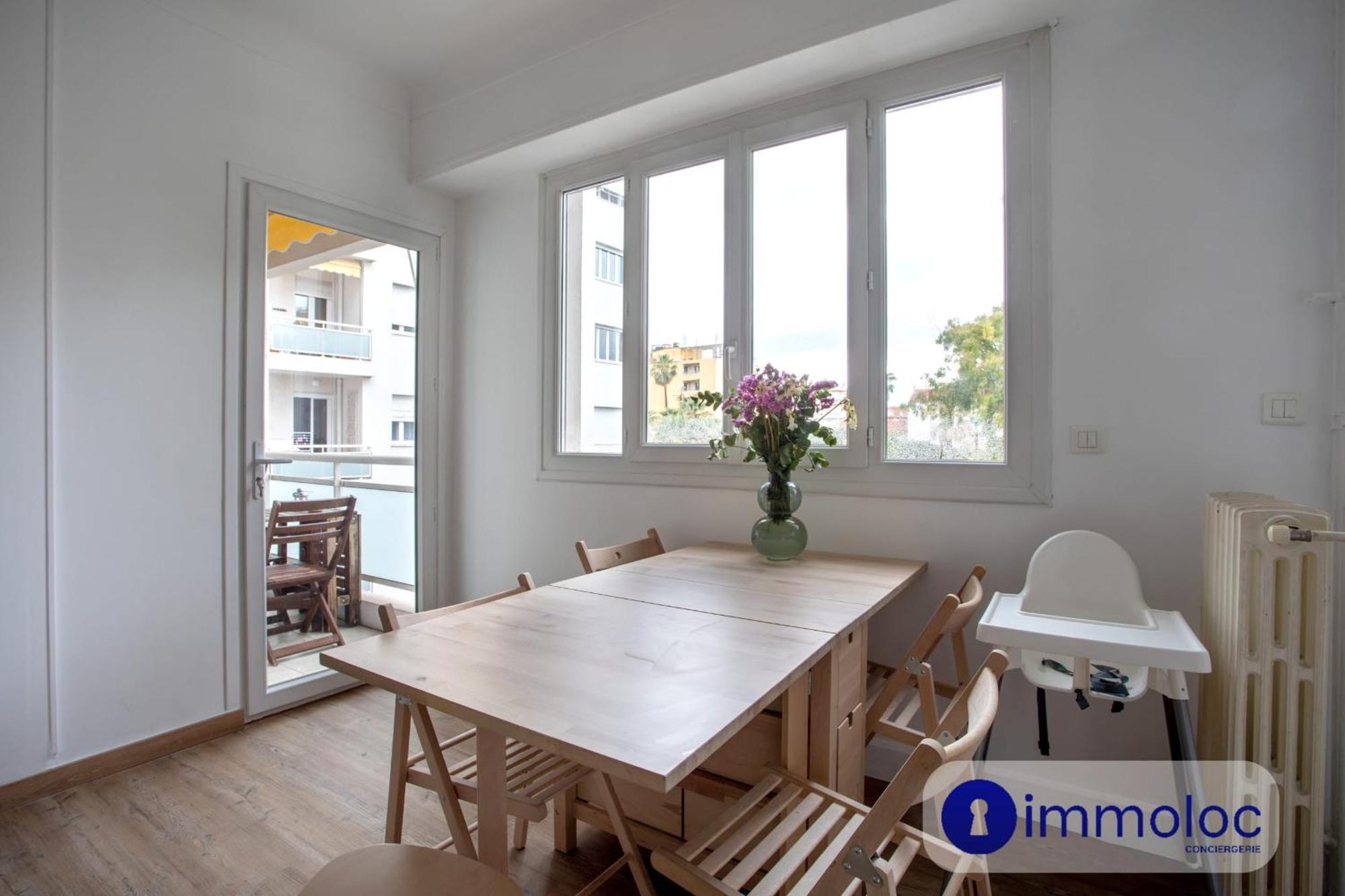 With Air Conditioning Liberation Nice