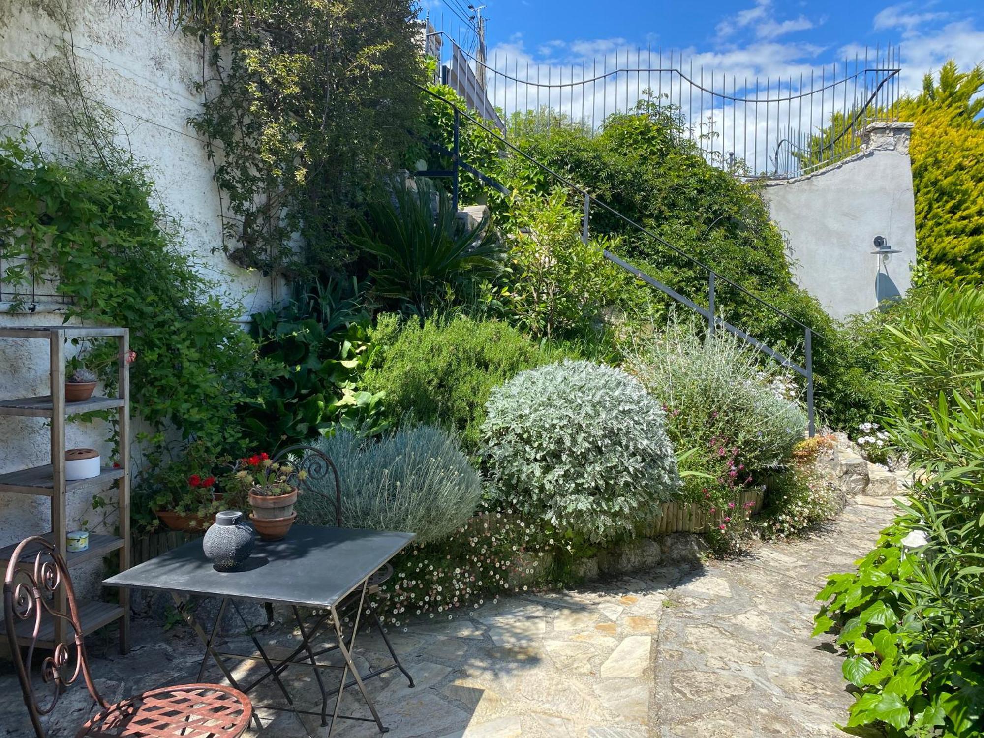 Petite Independante Avec Sdb, Clim Et Parking Prive Nice