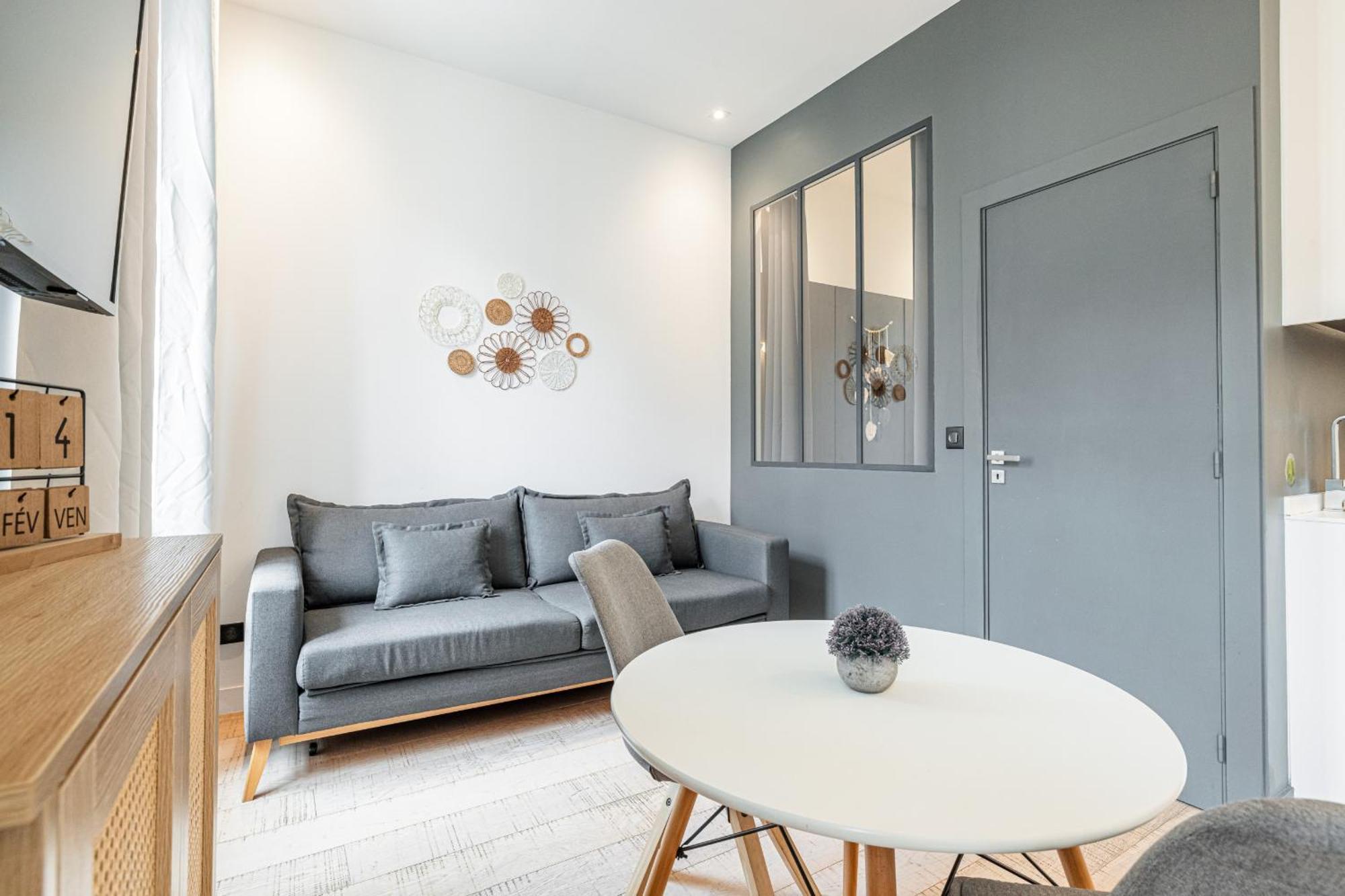 Cozy 1 Bdr Downtown Apartment Nice
