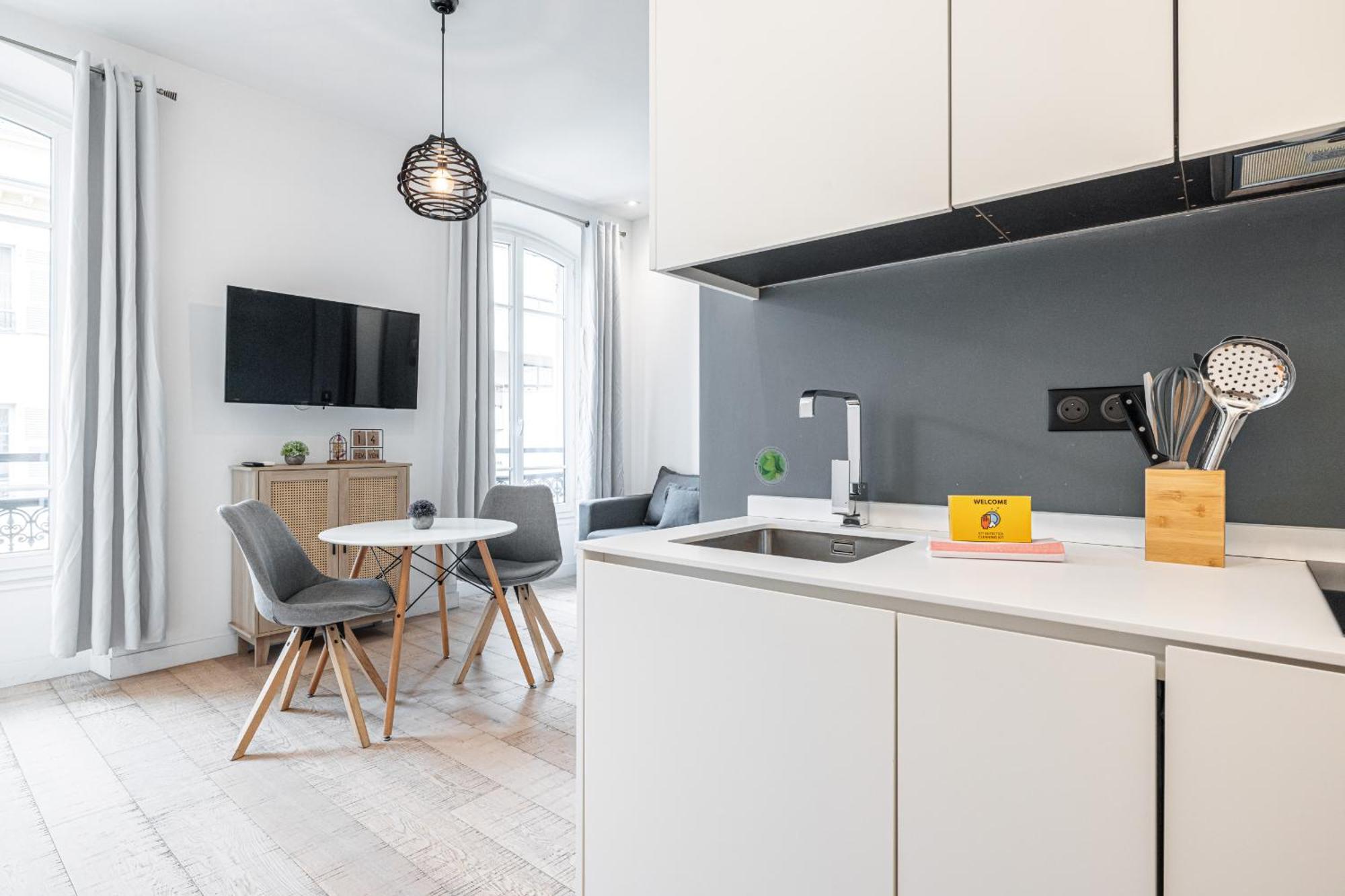 Cozy 1 Bdr Downtown Nice