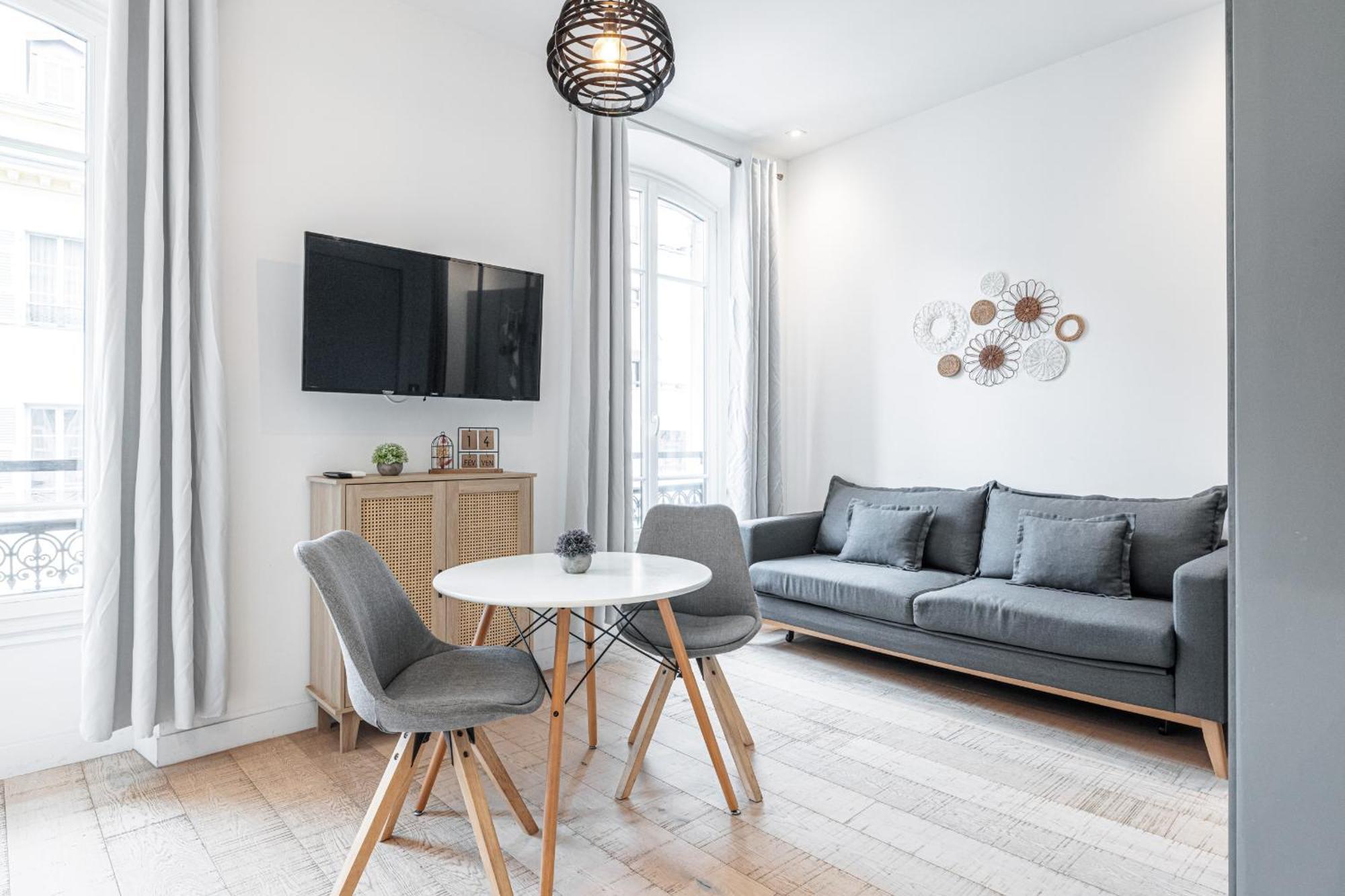 Cozy 1 Bdr Downtown Apartment