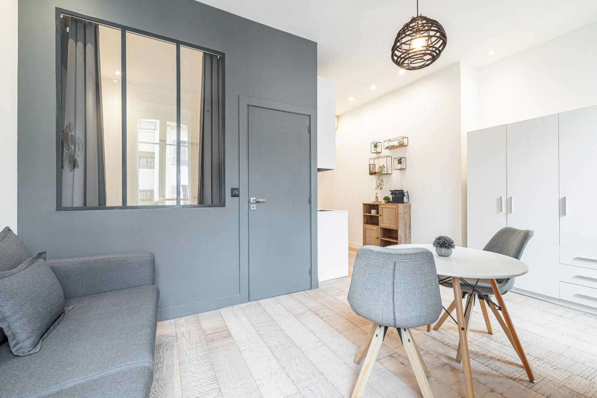 Cozy 1 Bdr Downtown Nice