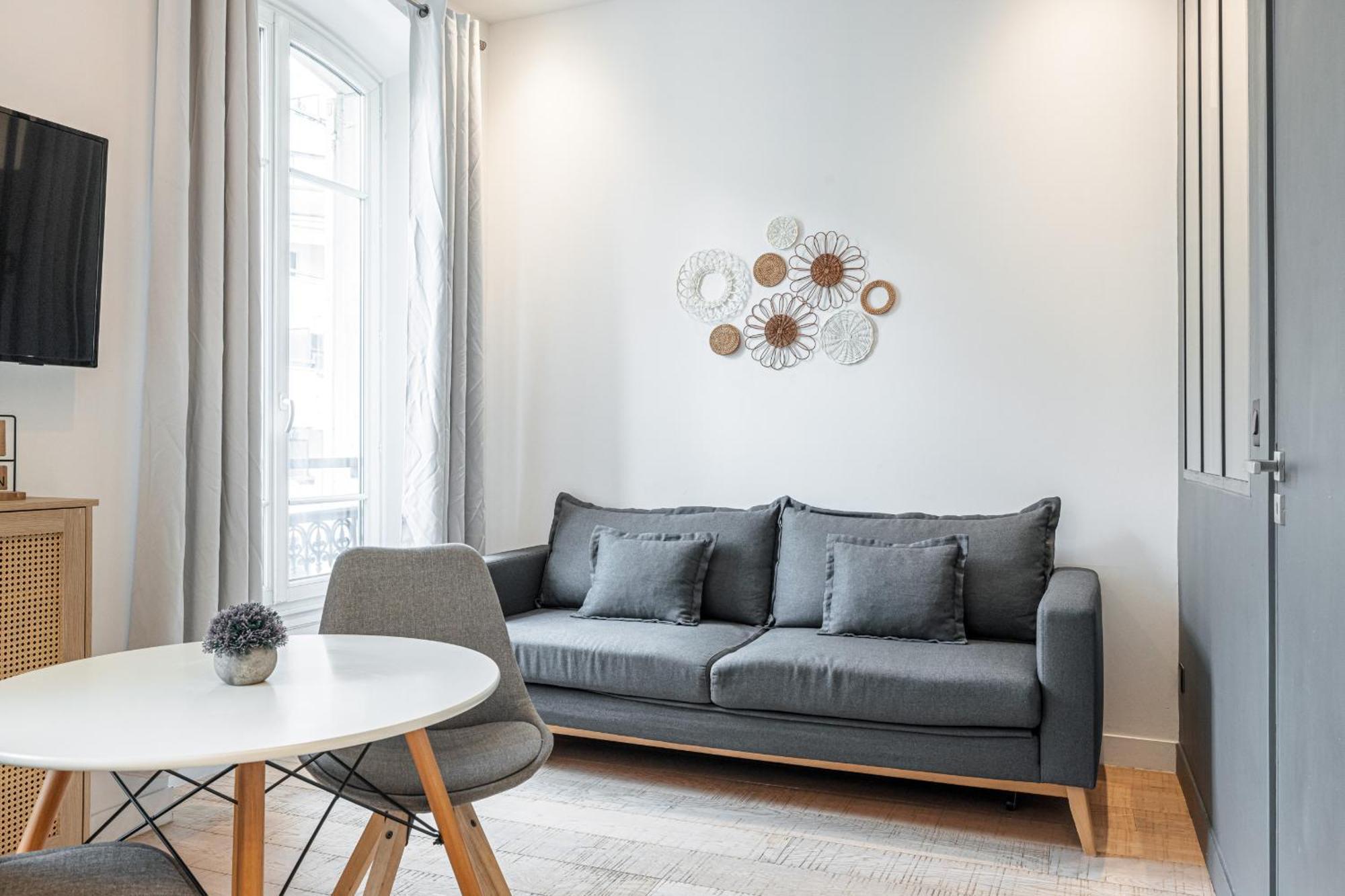Cozy 1 Bdr Downtown Apartment
