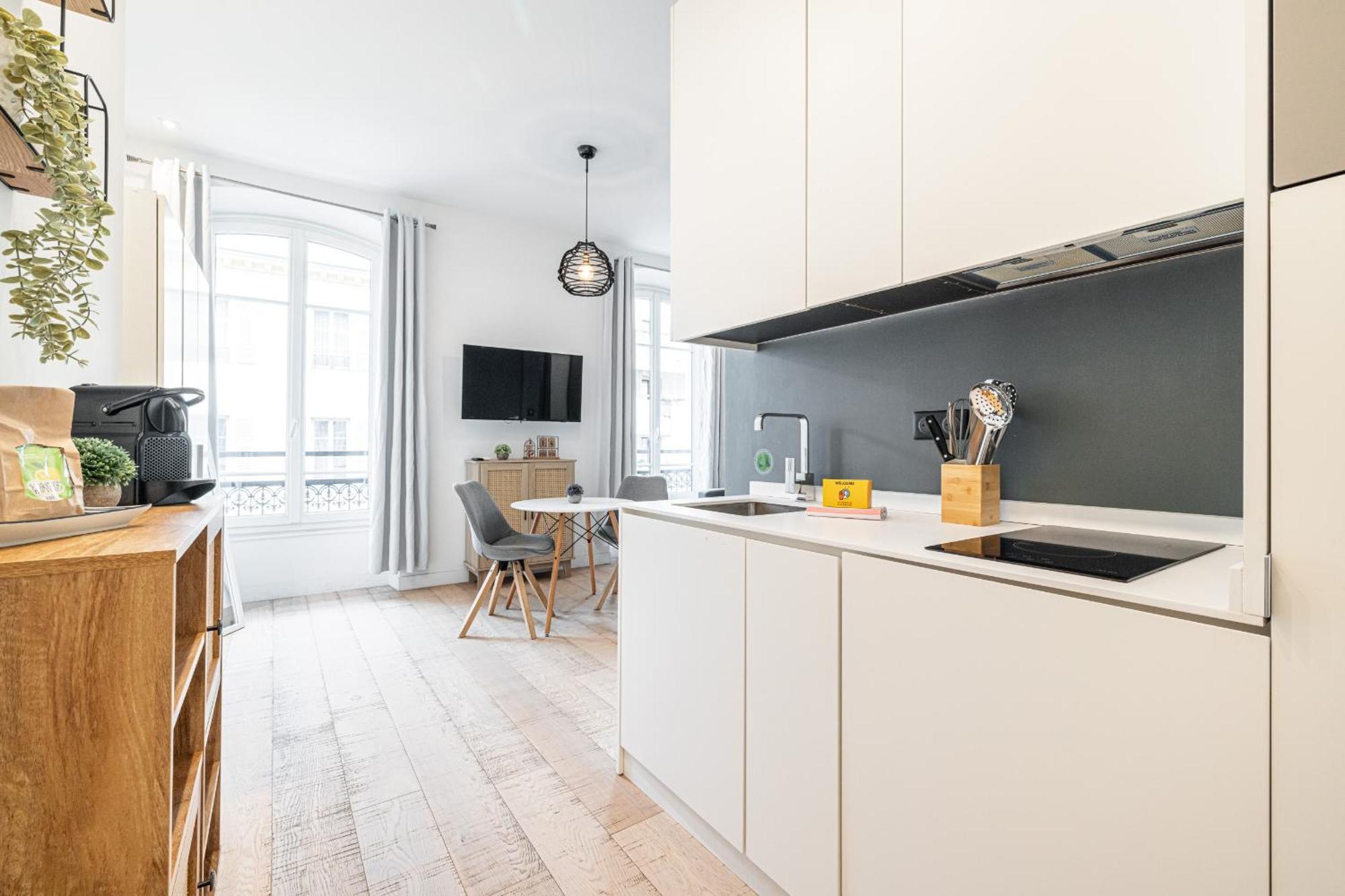 Cozy 1 Bdr Downtown Apartment *