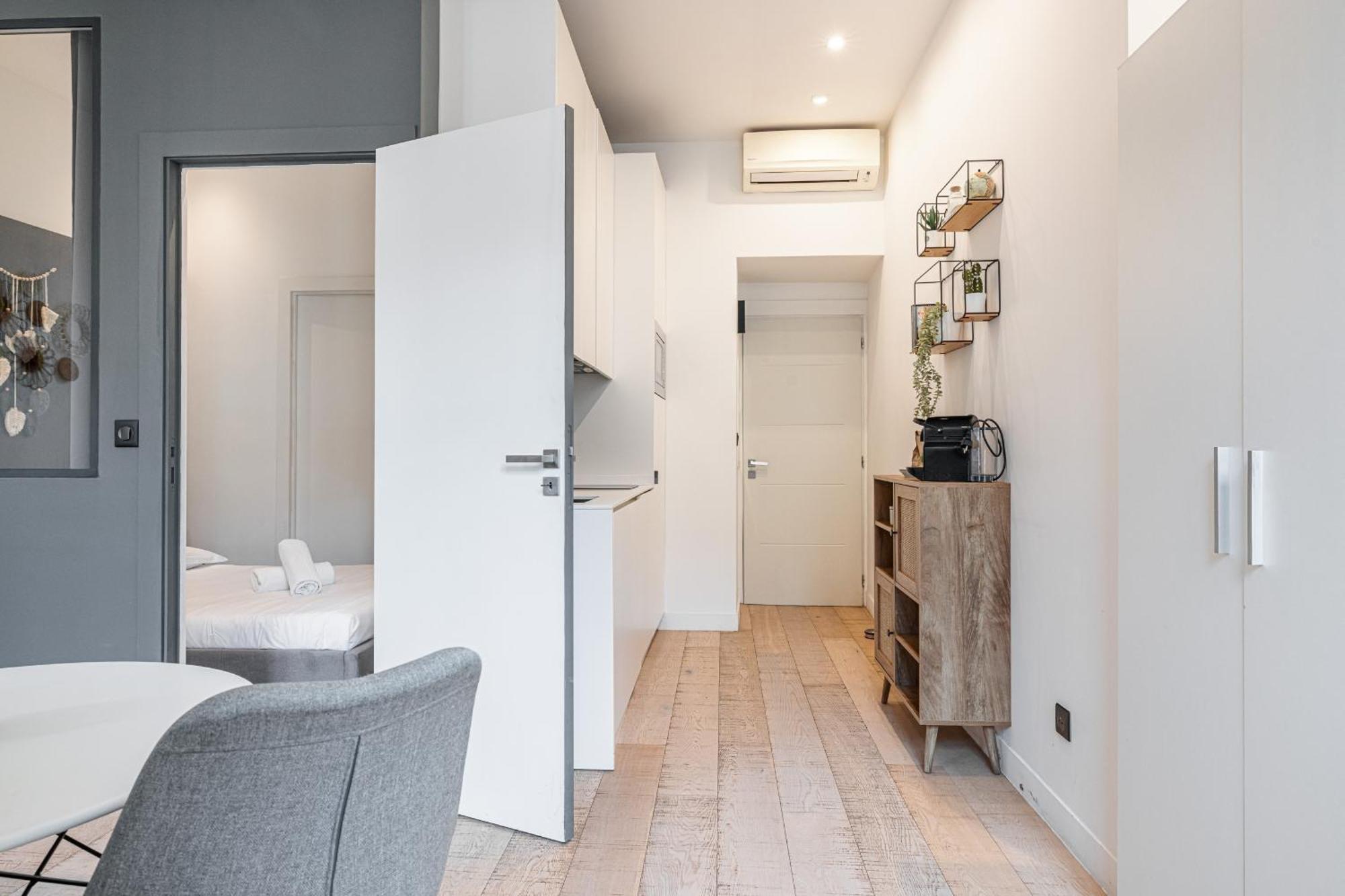 Cozy 1 Bdr Downtown Apartment Nice