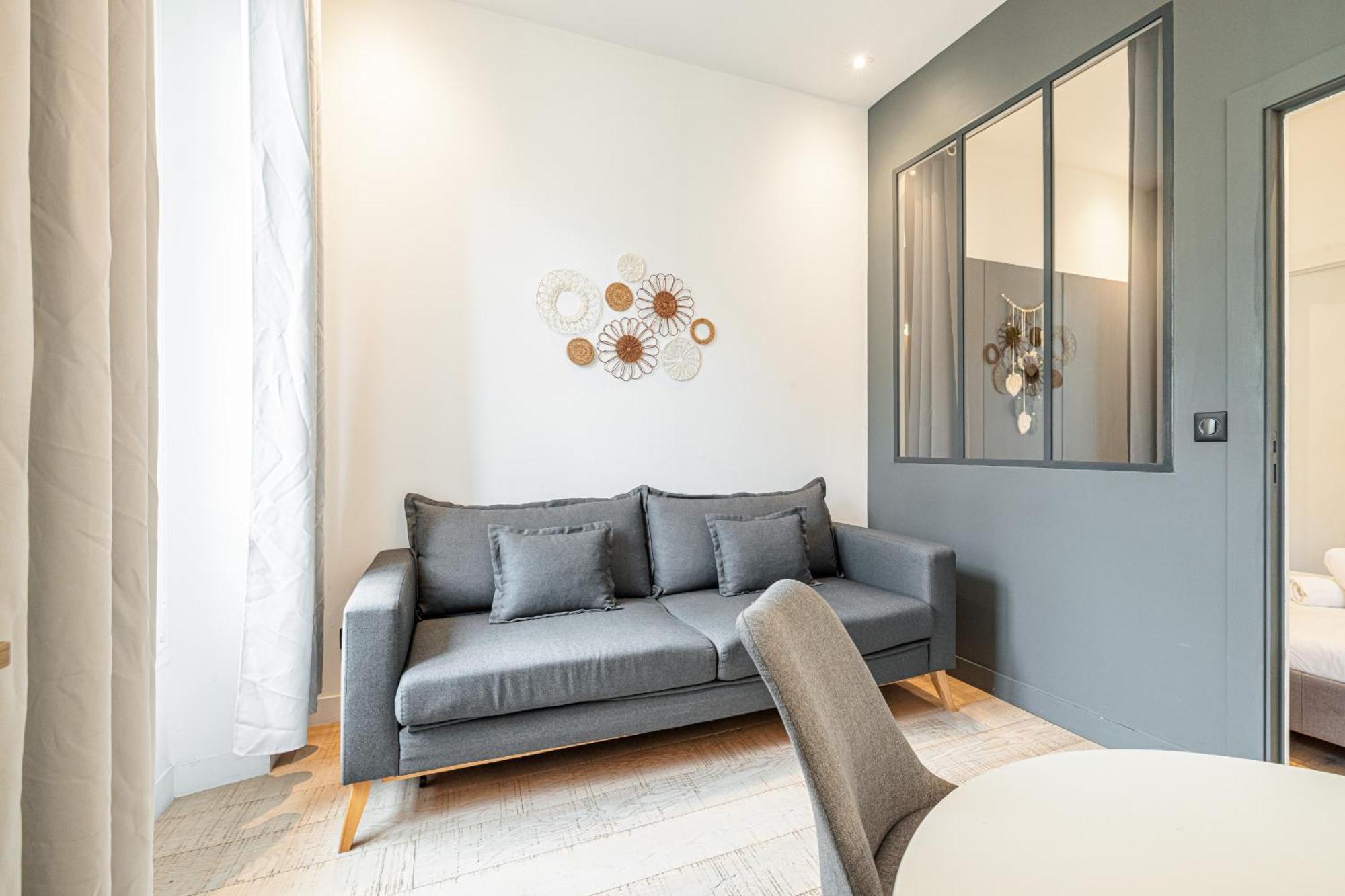 Cozy 1 Bdr Downtown Apartment *