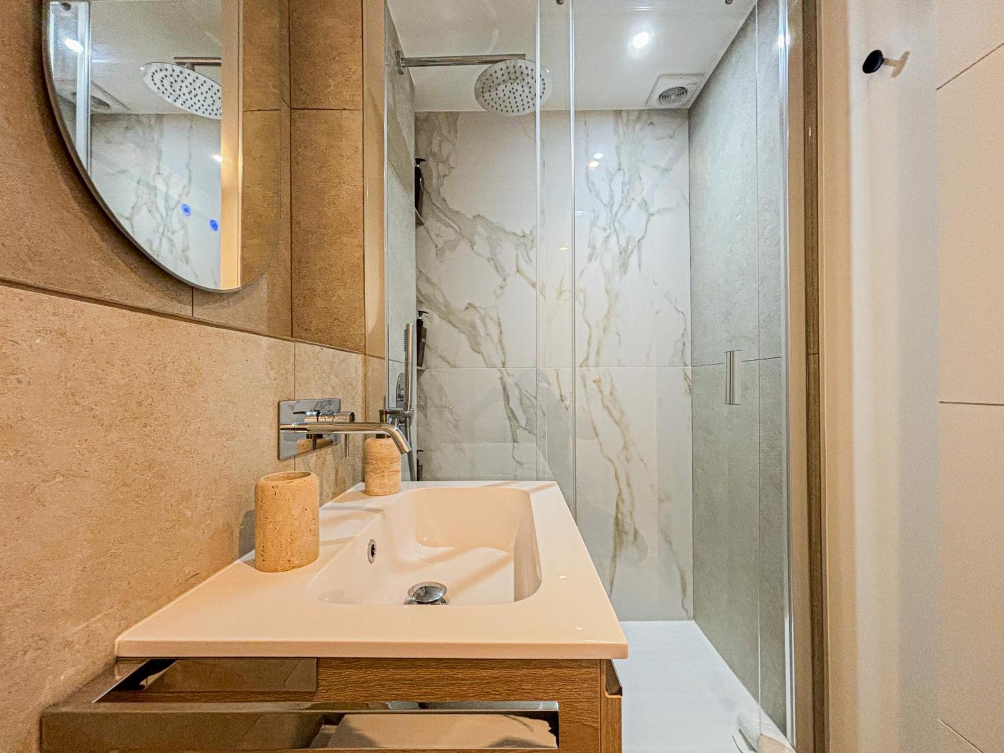 Chic Scandinavian Style - Wifi, Ac, 2pers Apartment *