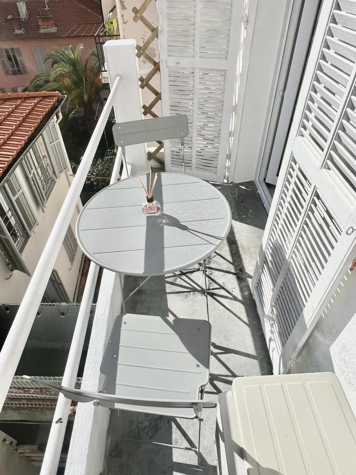 Moderne Renove Avec Balcon *