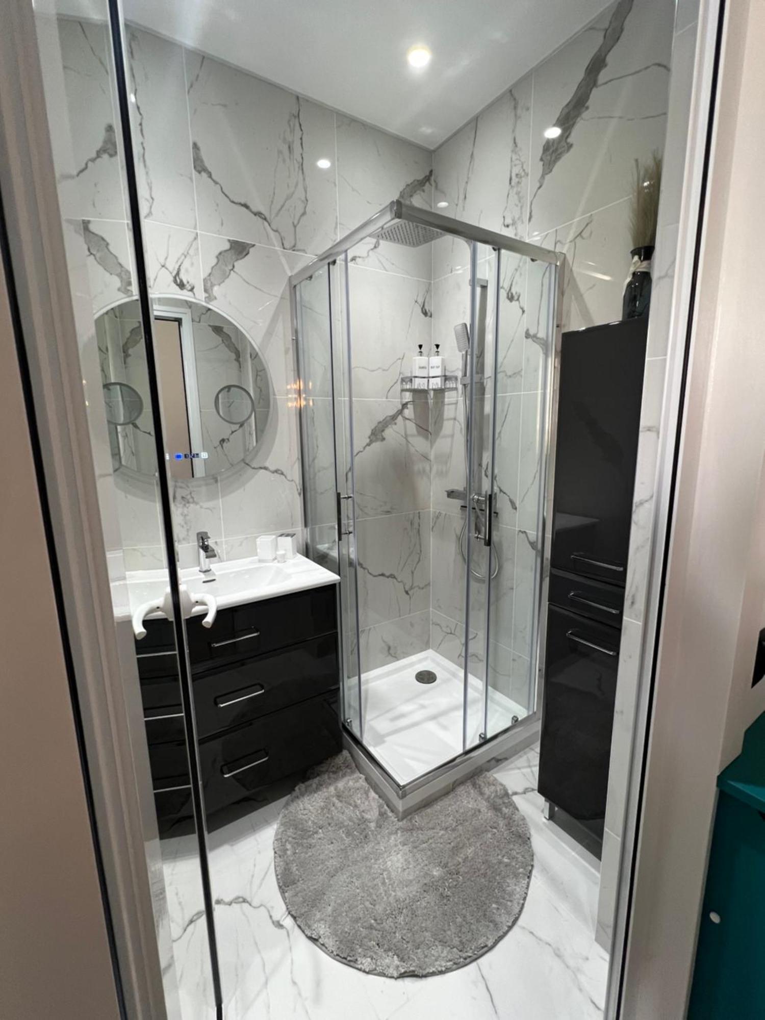 Paradise - Hyper Centre Apartment