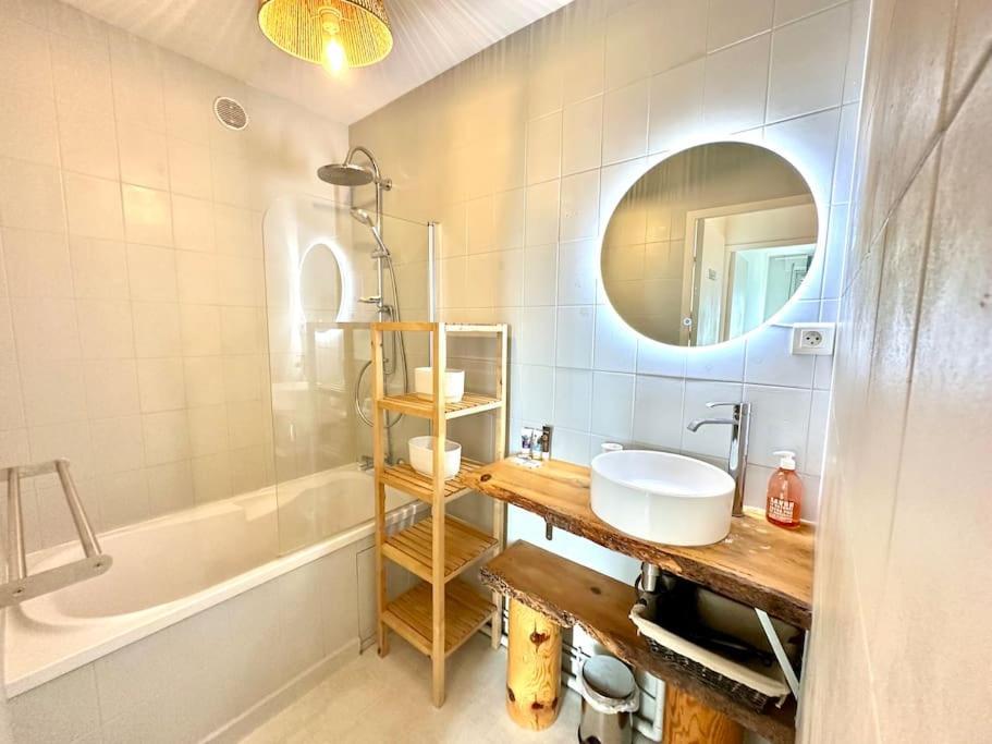 Apartment Joli 2 Pieces - Proche Aeroport - Terrasse Vue Nice