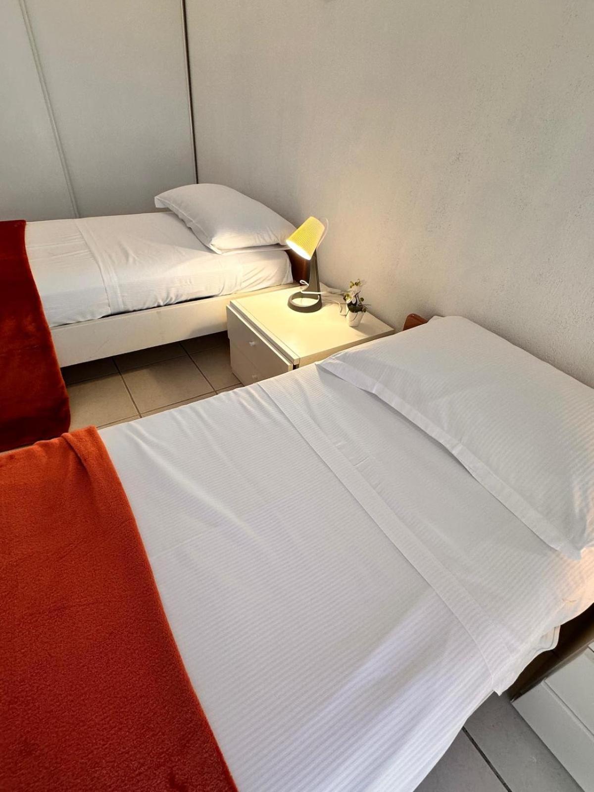 Des Domes Fshh Apartment *