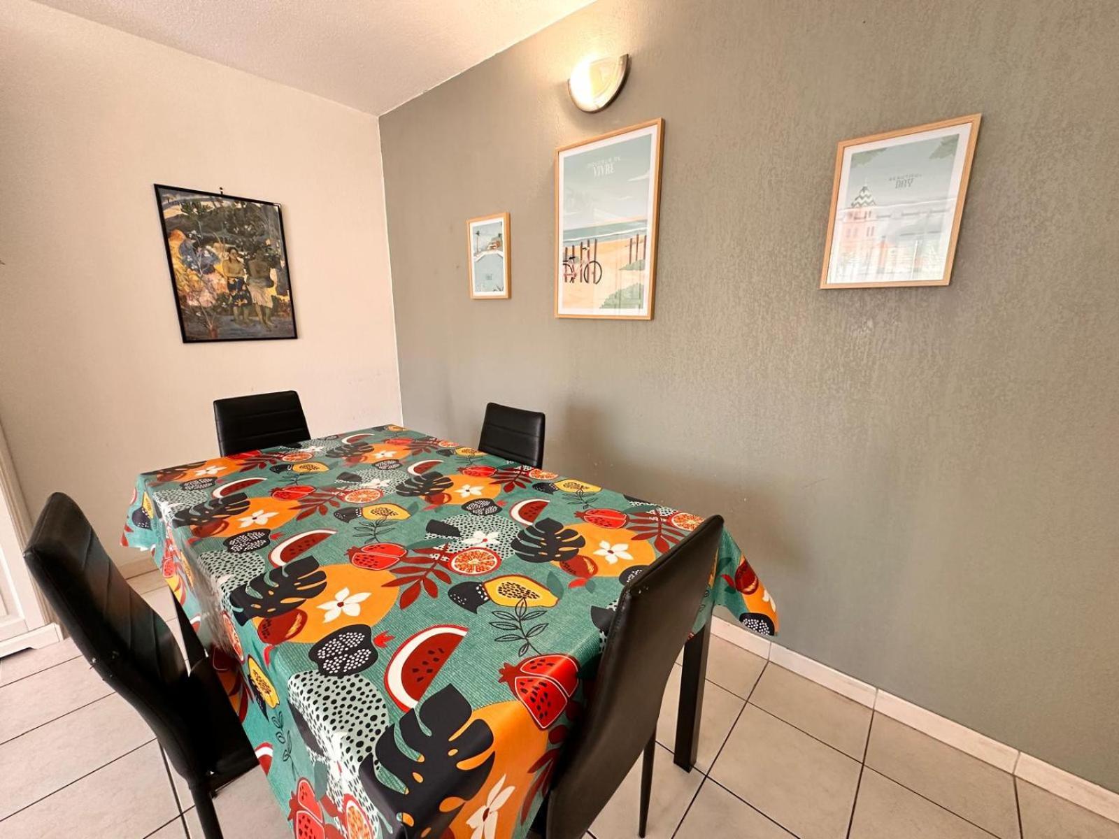 Des Domes Fshh Apartment *