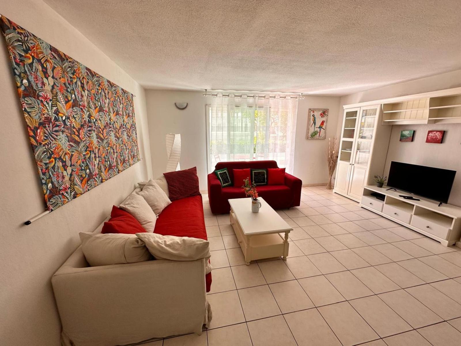 Des Domes Fshh Apartment