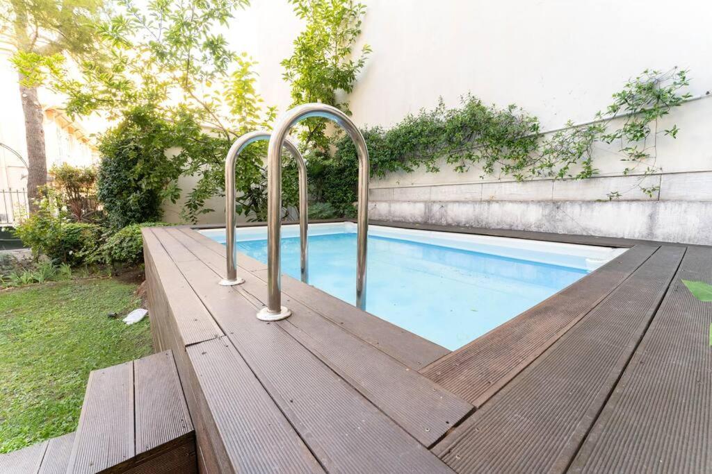 Apartment Superbe Avec Jardin Piscine, Garage