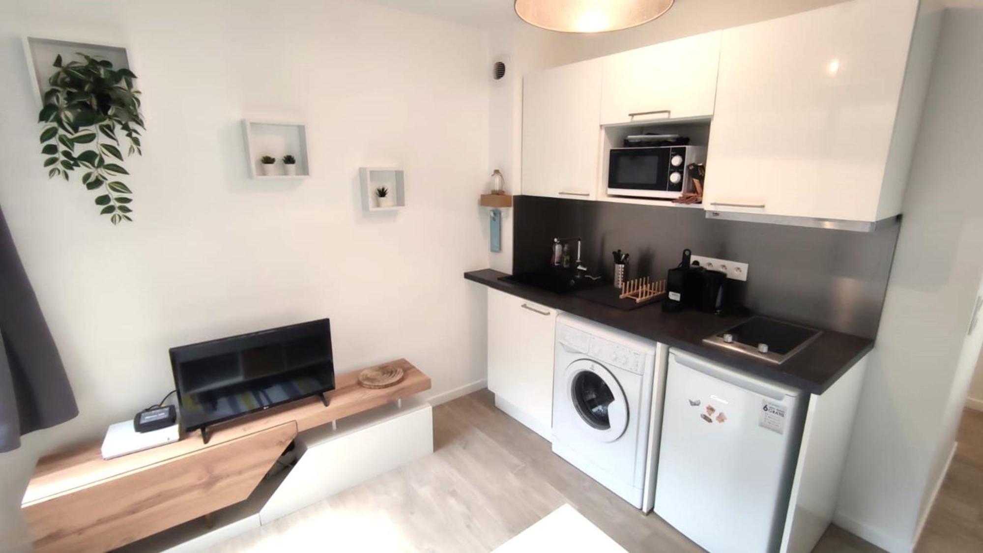 Dana Centre 25 * Nice