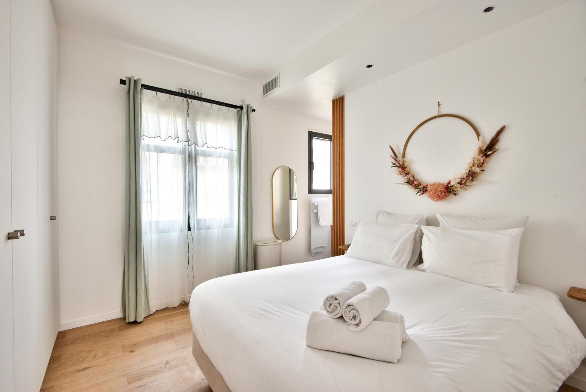 Apartment Luxueux 4 Pieces En Bord De Mer Avec Parking