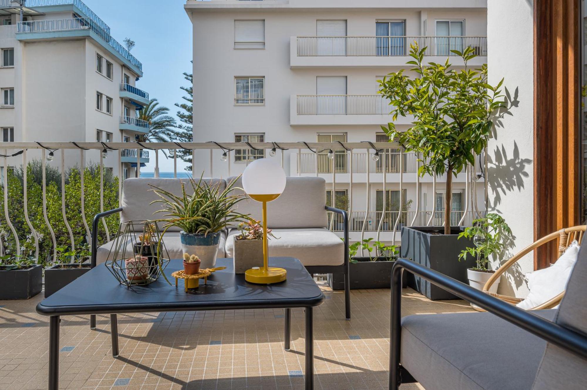 Apartment Luxueux 4 Pieces En Bord De Mer Avec Parking