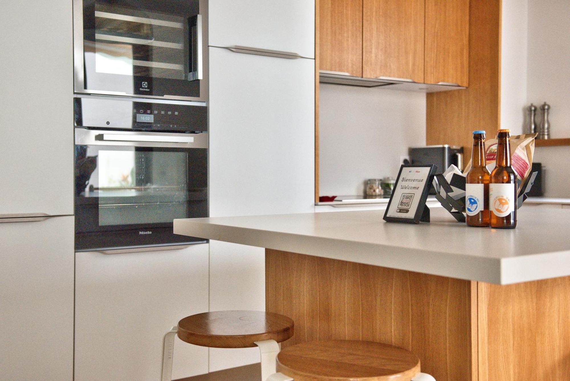 Apartment Luxueux 4 Pieces En Bord De Mer Avec Parking *