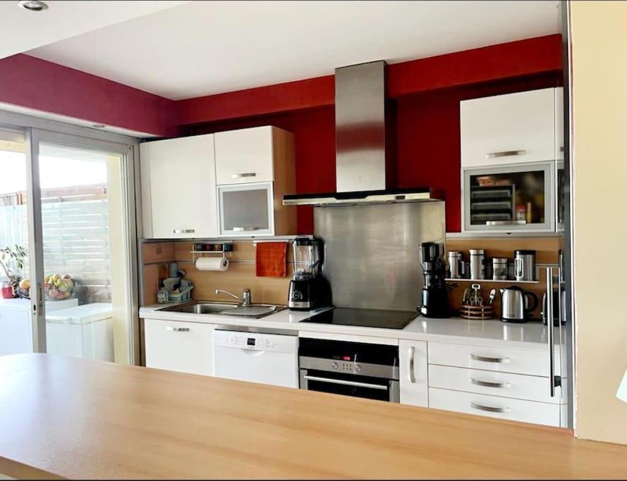 Duplex Apartment, Sea View And Swimming Pool Apartment Nice