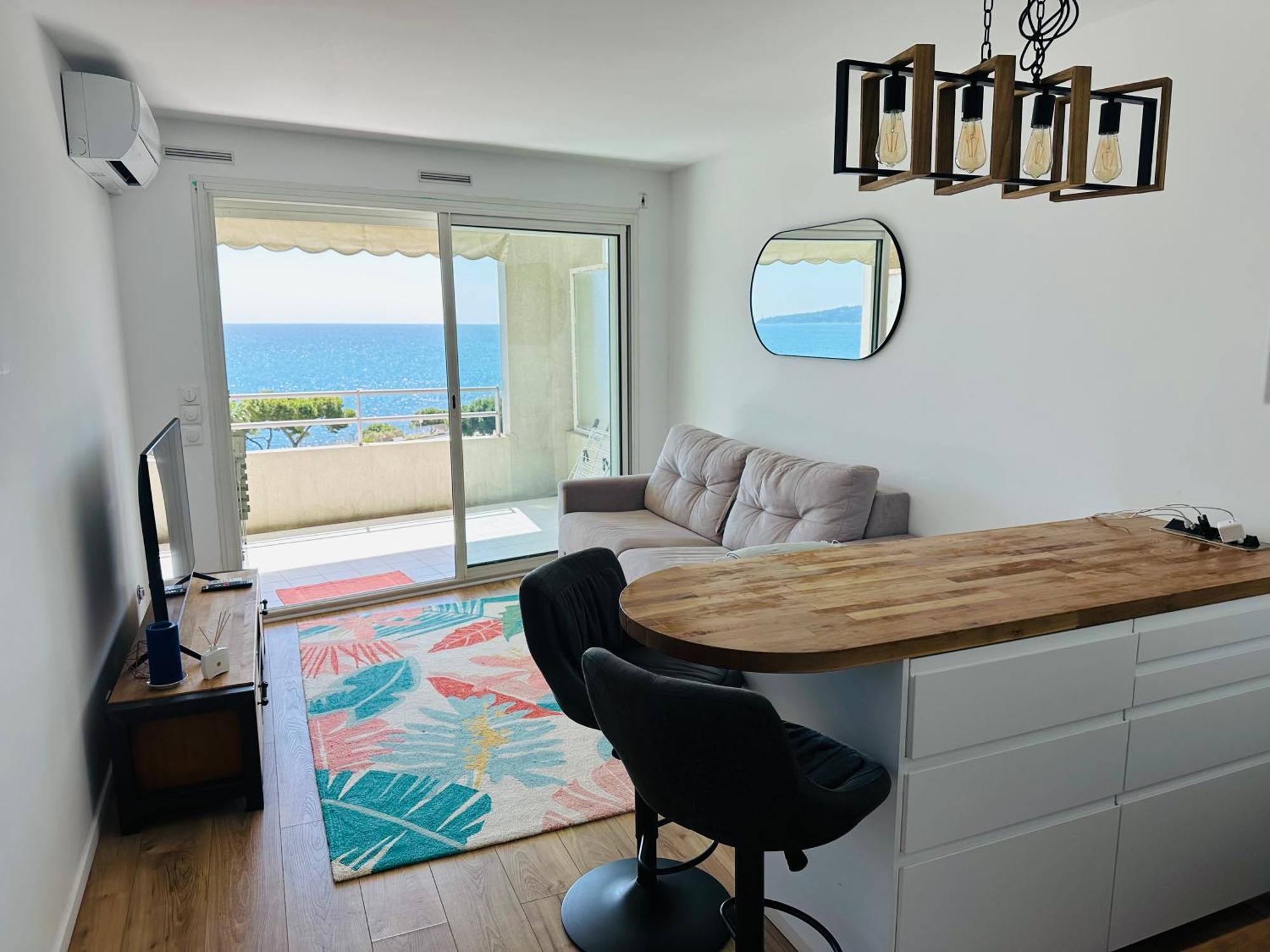 Cote D'azur Charm, With Panoramic Seaview In Apartment *