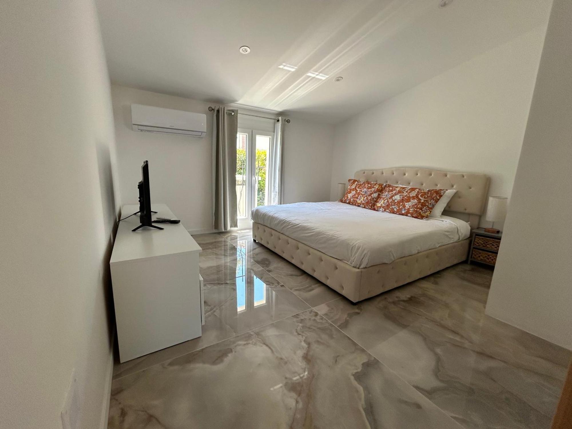 Duplex Oliveraie Piscine Au Sel Marin Et Parking Apartment Nice