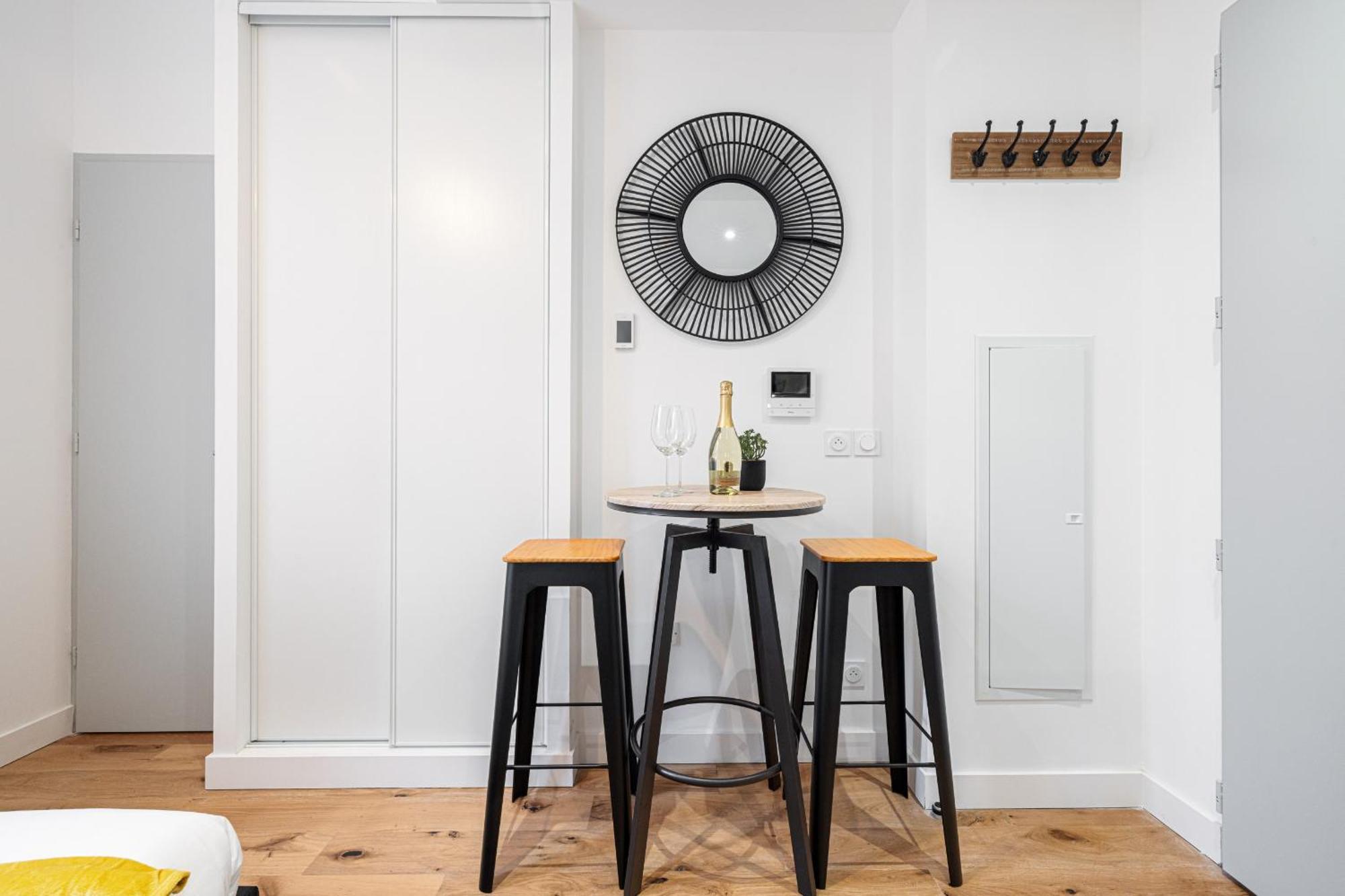 Apartment Charming Center 108 *