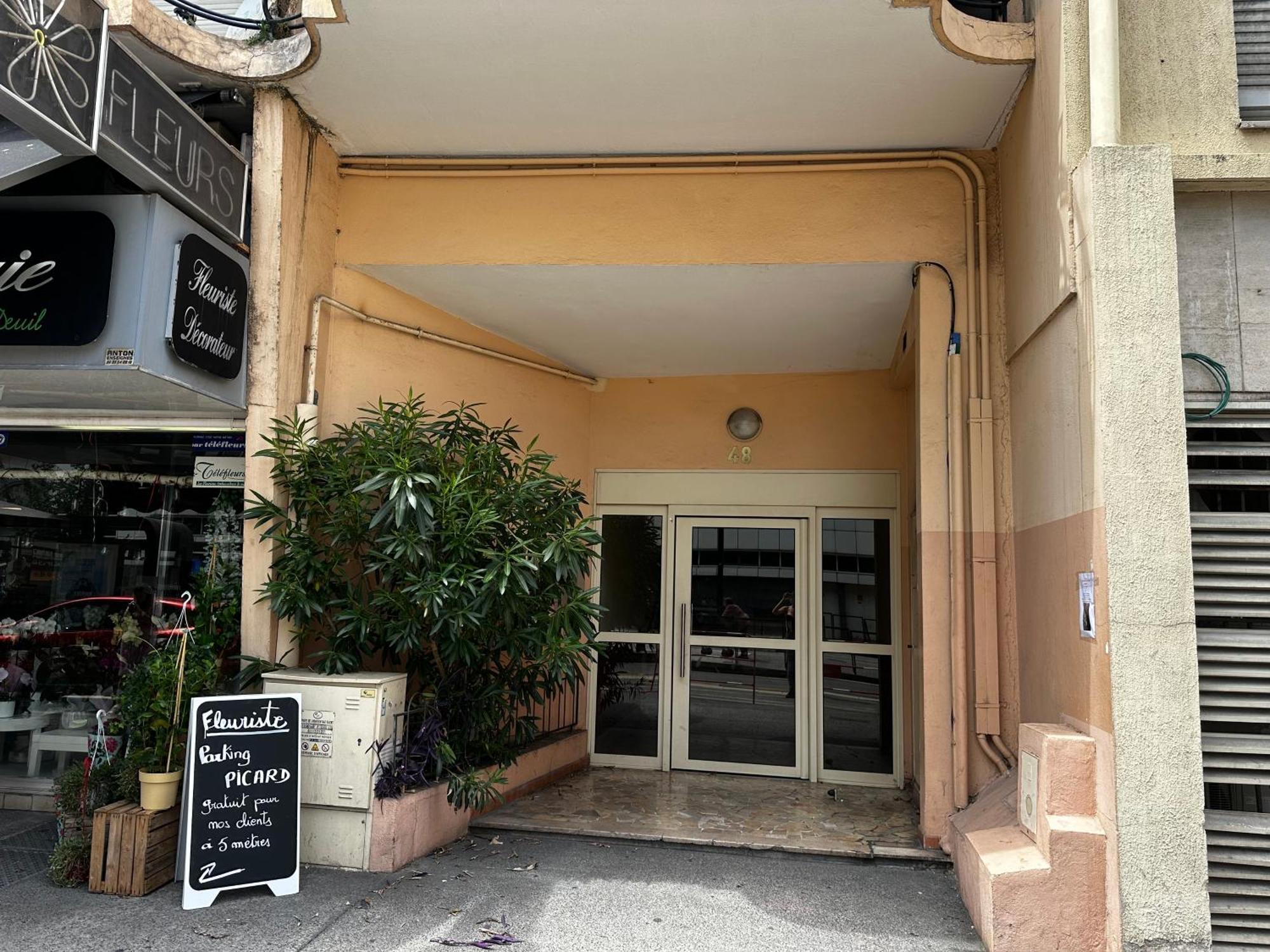 Apartment Pret De La Nice