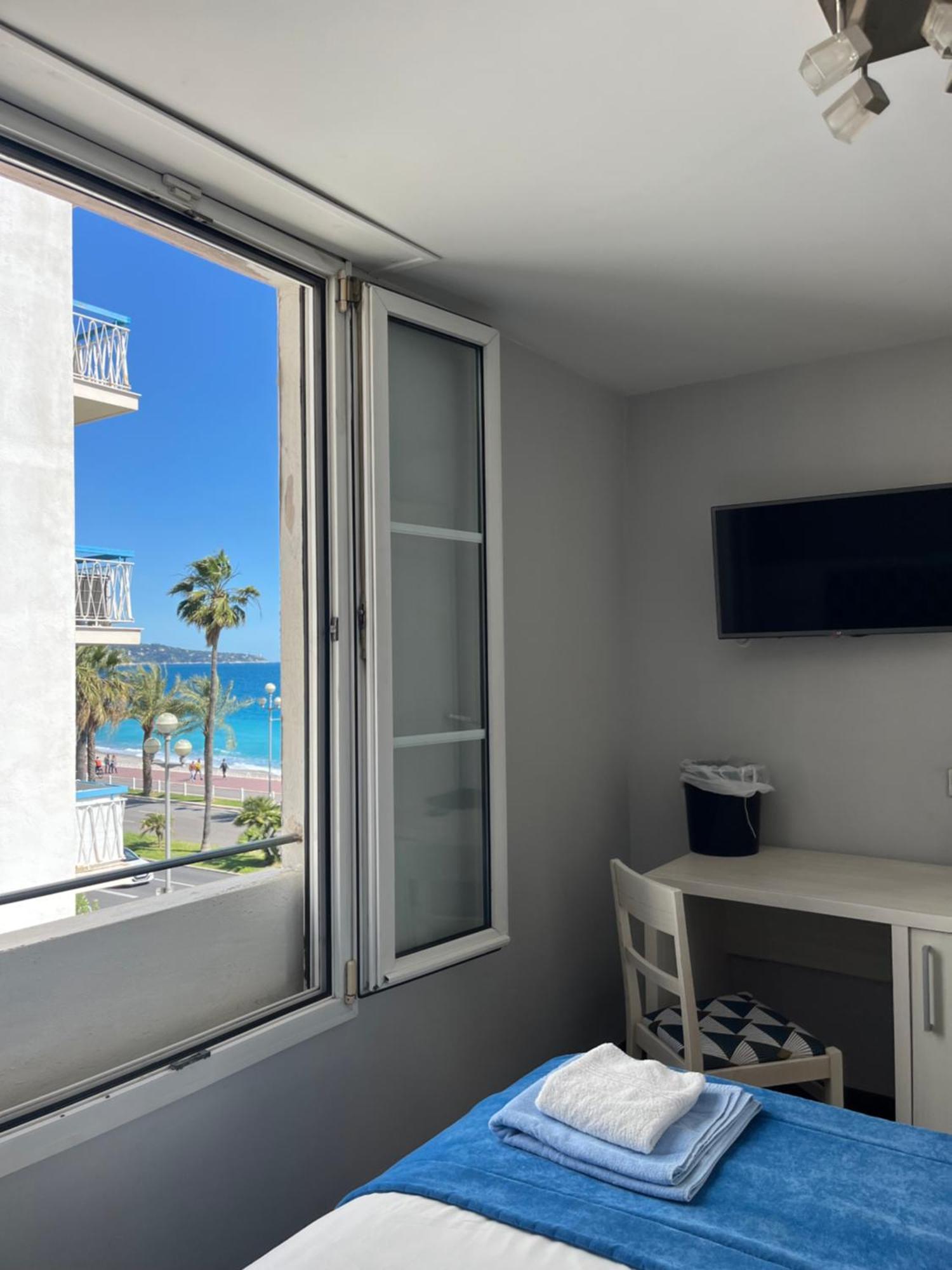 Flots D'azur Promenade Des Hotel 3*