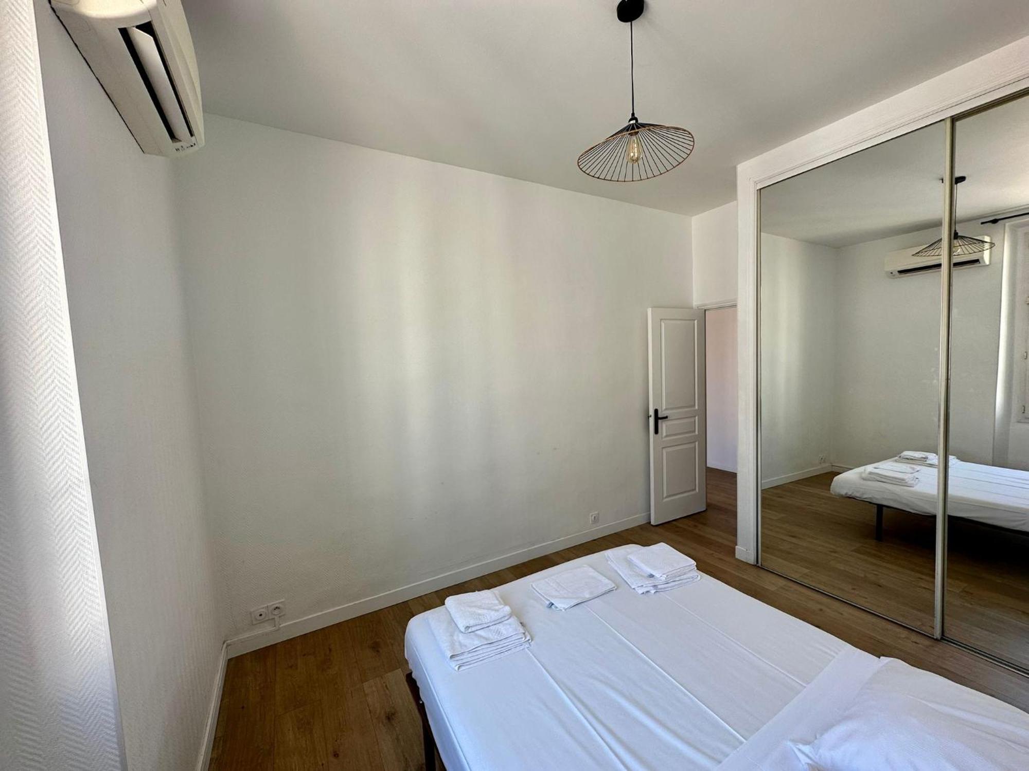 Apartment A Meyerbeer *