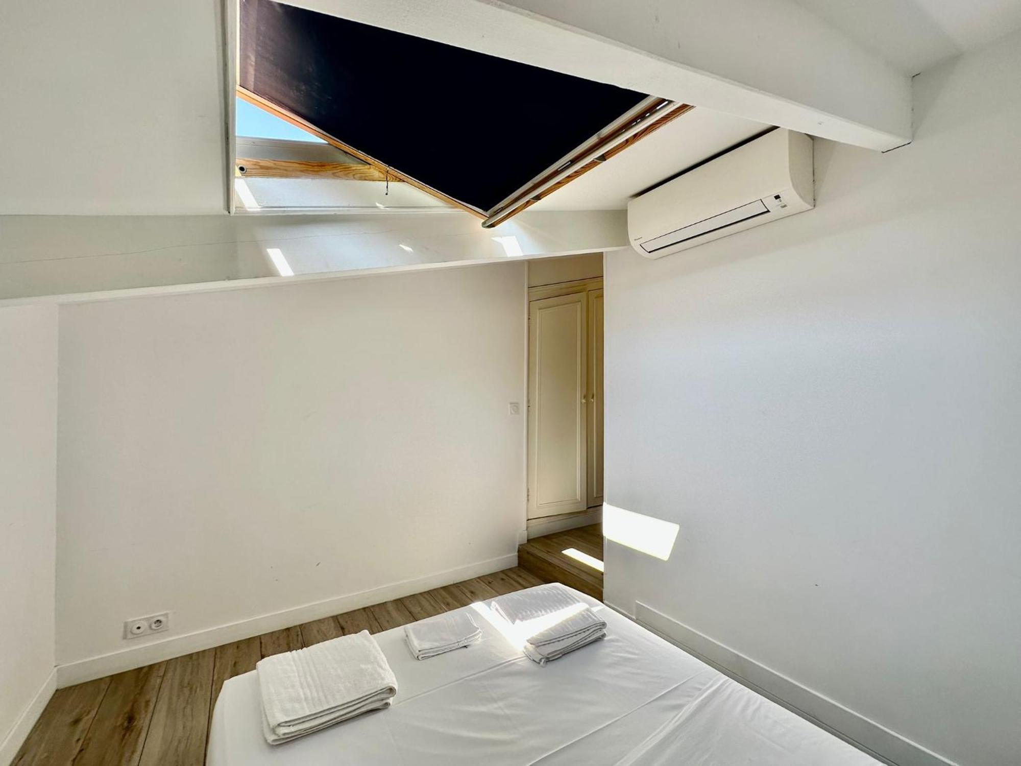 A Meyerbeer Apartment *