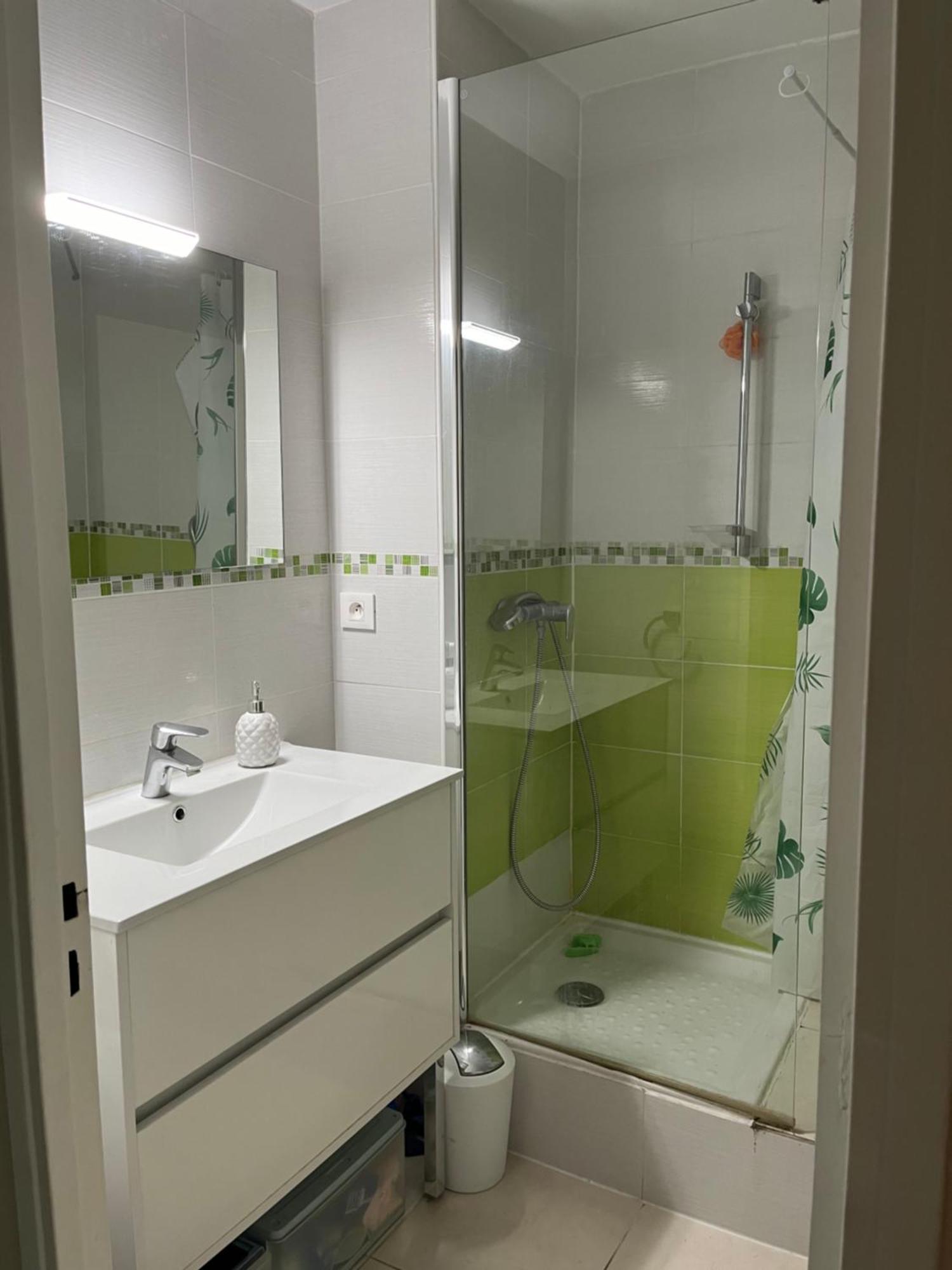 F4 80m2 Fabron, Parking Apartment *