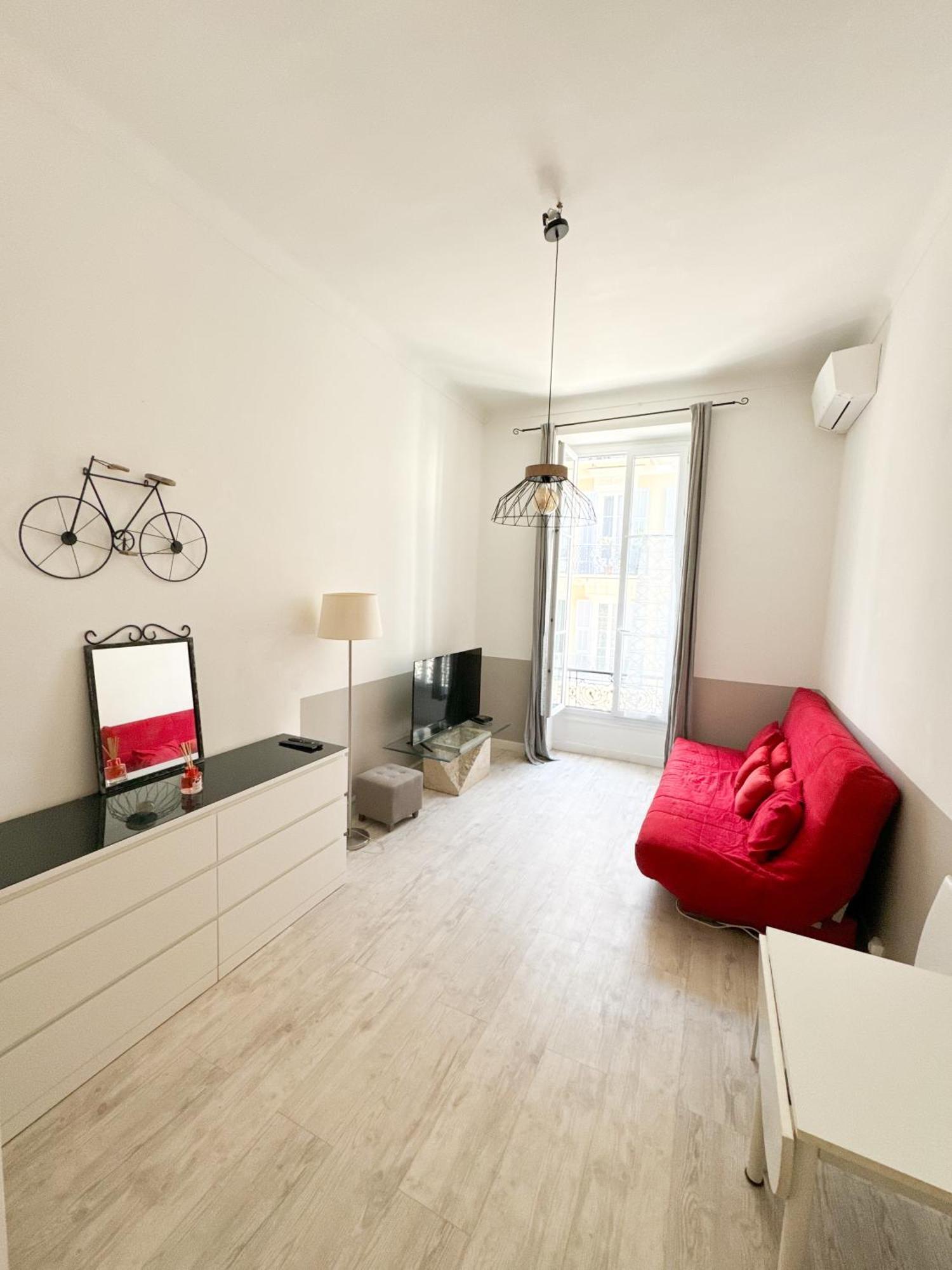 L'echappee De Riviera I Centre-ville I Climatise I Proche Gare Et I Ideal Couple Et Famille