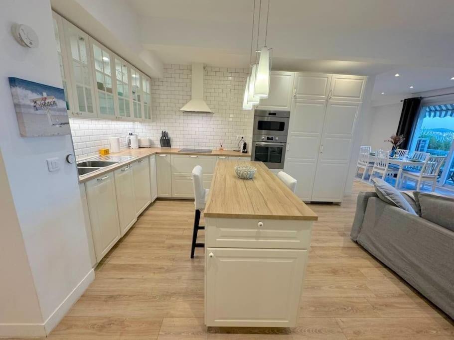 Magnifique 3 Pieces, 300m De La Plage, Clim, Sauna Apartment Nice
