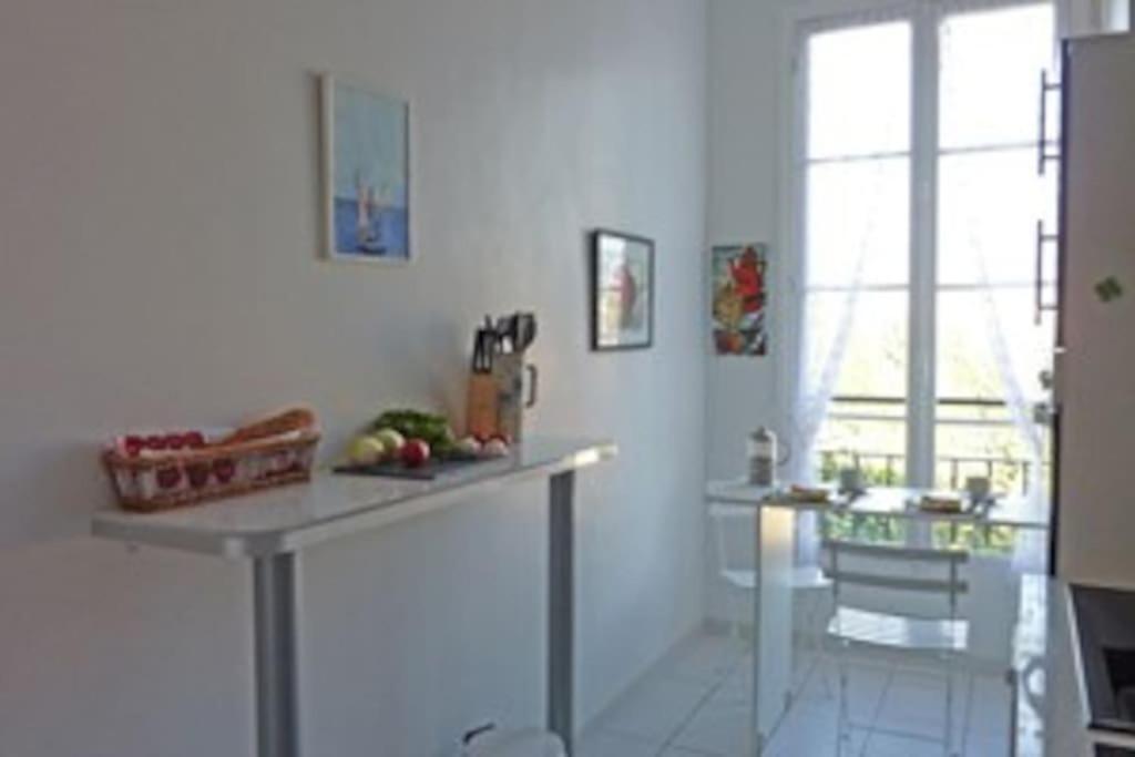 Luxury 2 Bed Sleeps 4, A/c - Center Nice