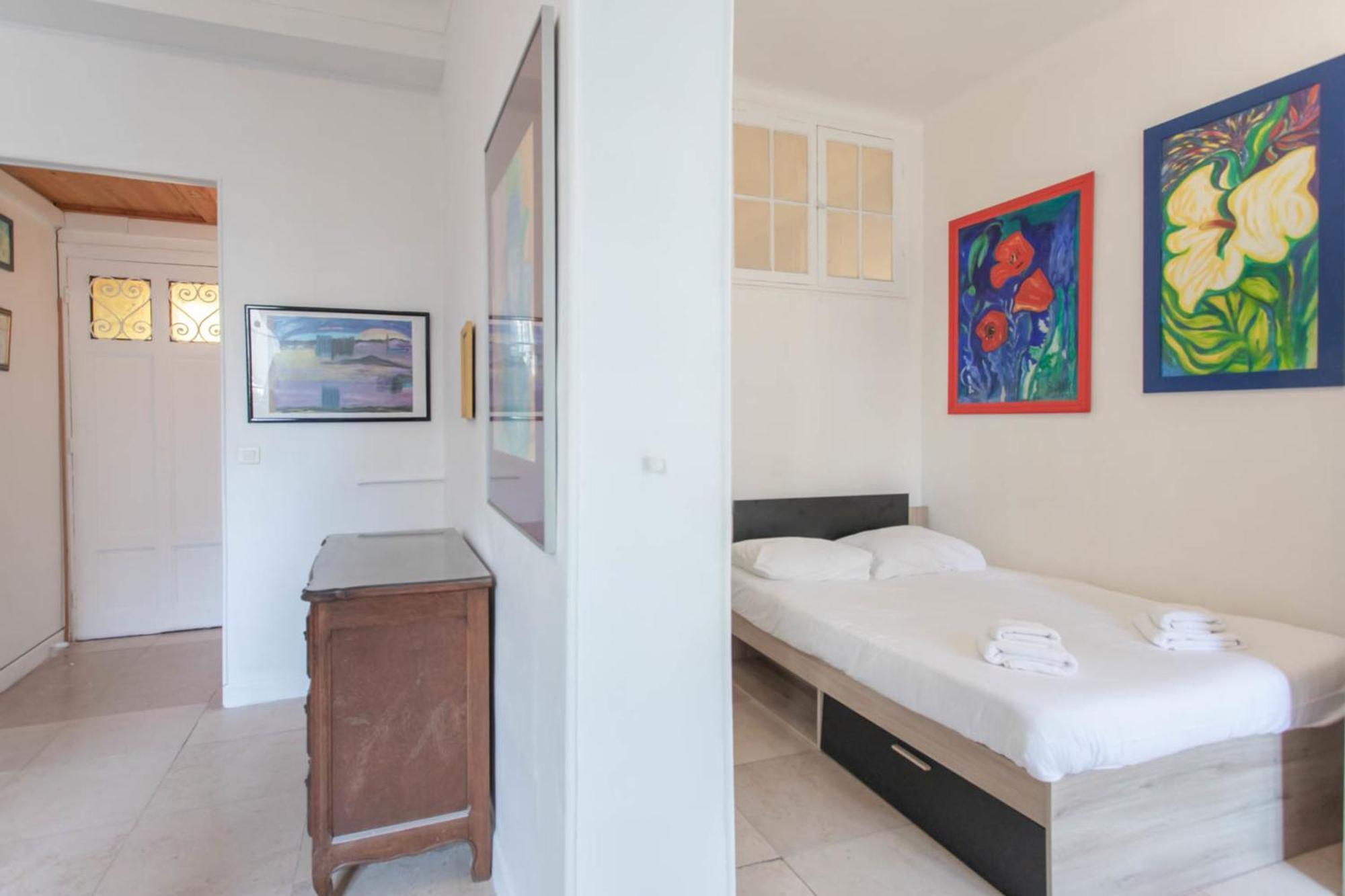 La Porte Bleue Furnished Flat